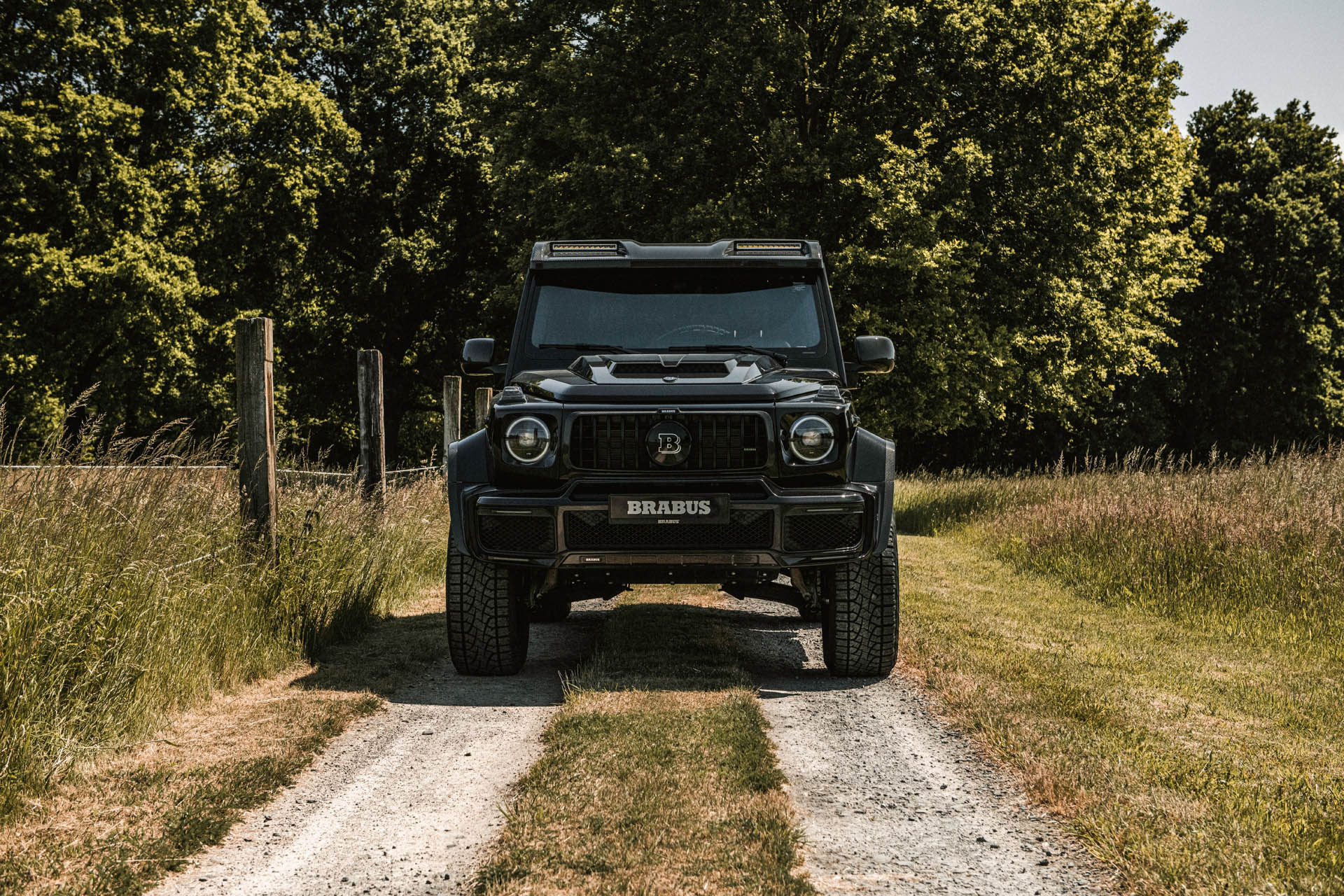 BRABUS 800 4x4 Superblack 57