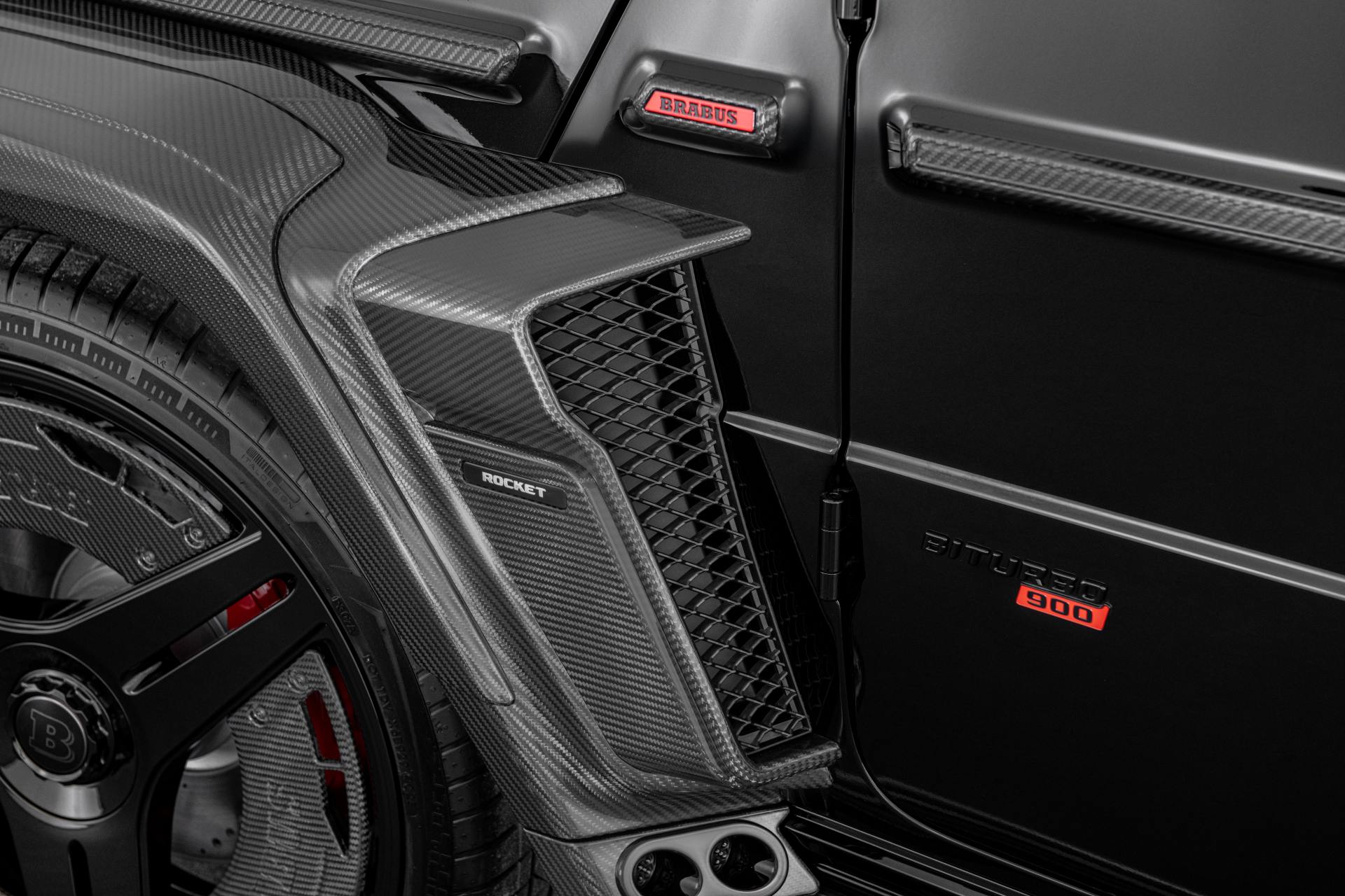 BRABUS 900 ROCKET EDITION black W465 Studio 9