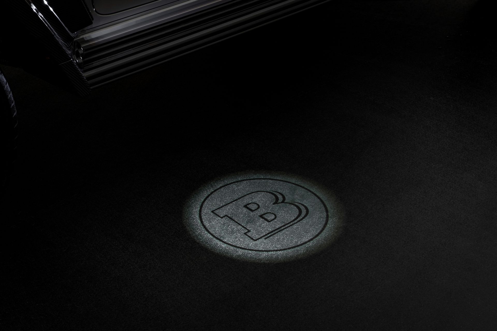 BRABUS 900 ROCKET EDITION stealth gray W465 Studio 35
