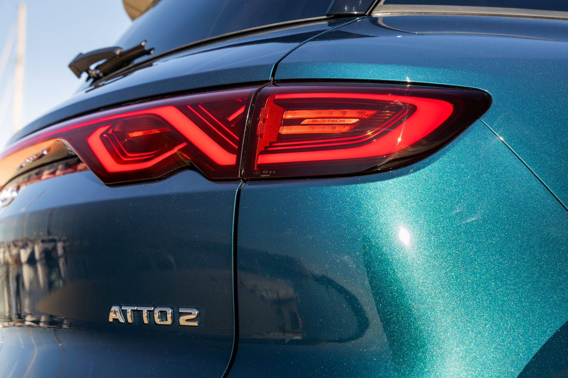 BYD ATTO 2 DM-i Details 8