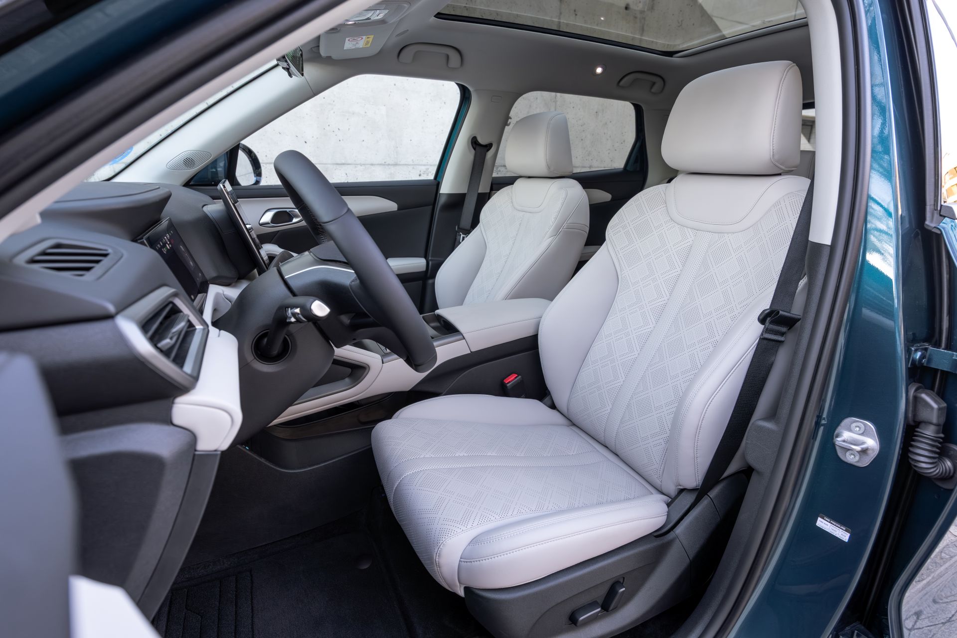 BYD ATTO 2 DM-i Interiors 9