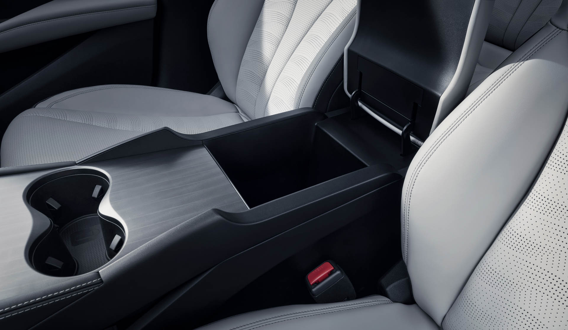 08SEAL 6-DM-i LHD Interior Main and passenger storage download JPG 5000PX RGB