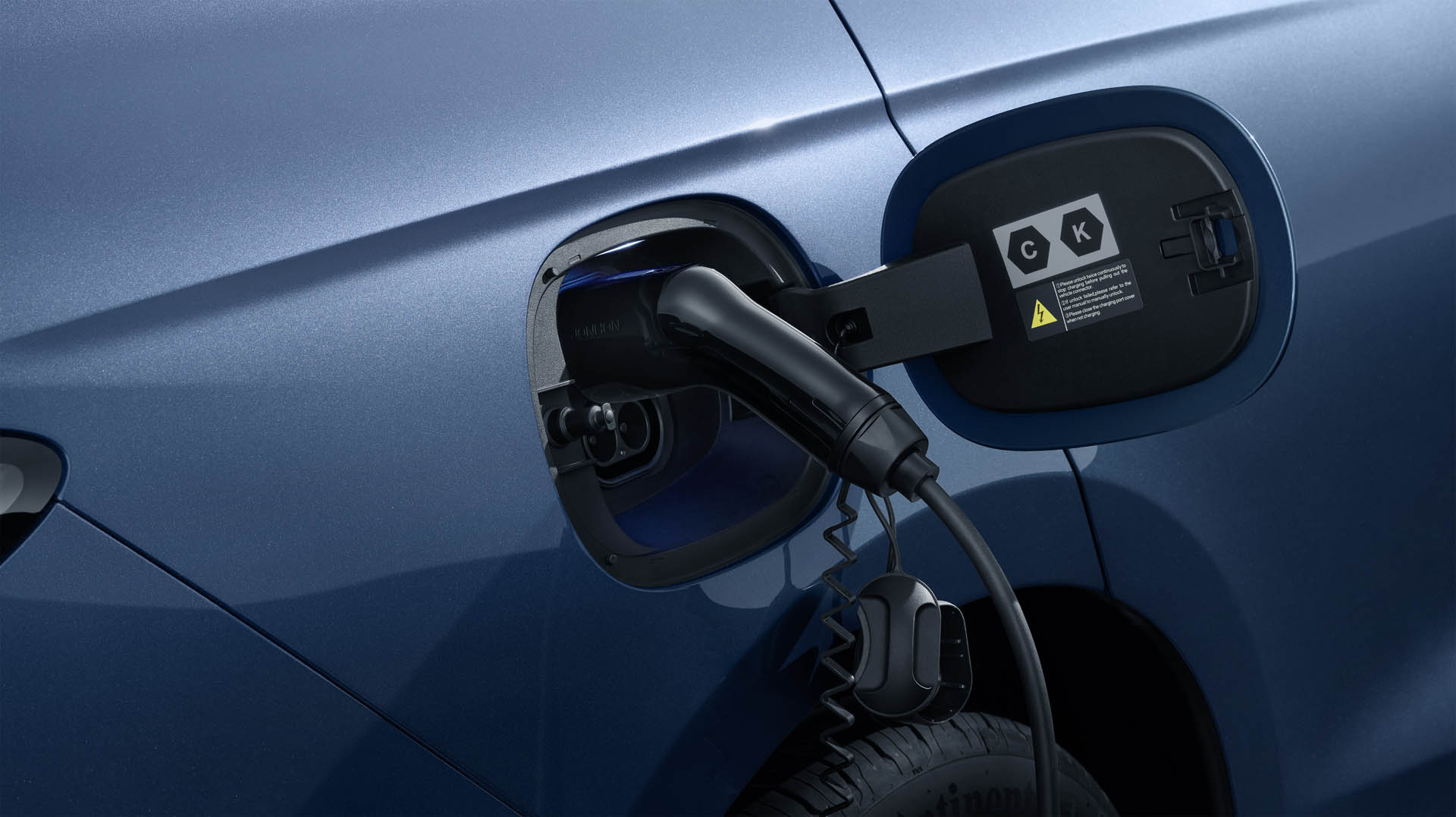 14 SEAL 6 LHD Atlantis Blue Exterior Charging Port download JPG 5000PX RGB