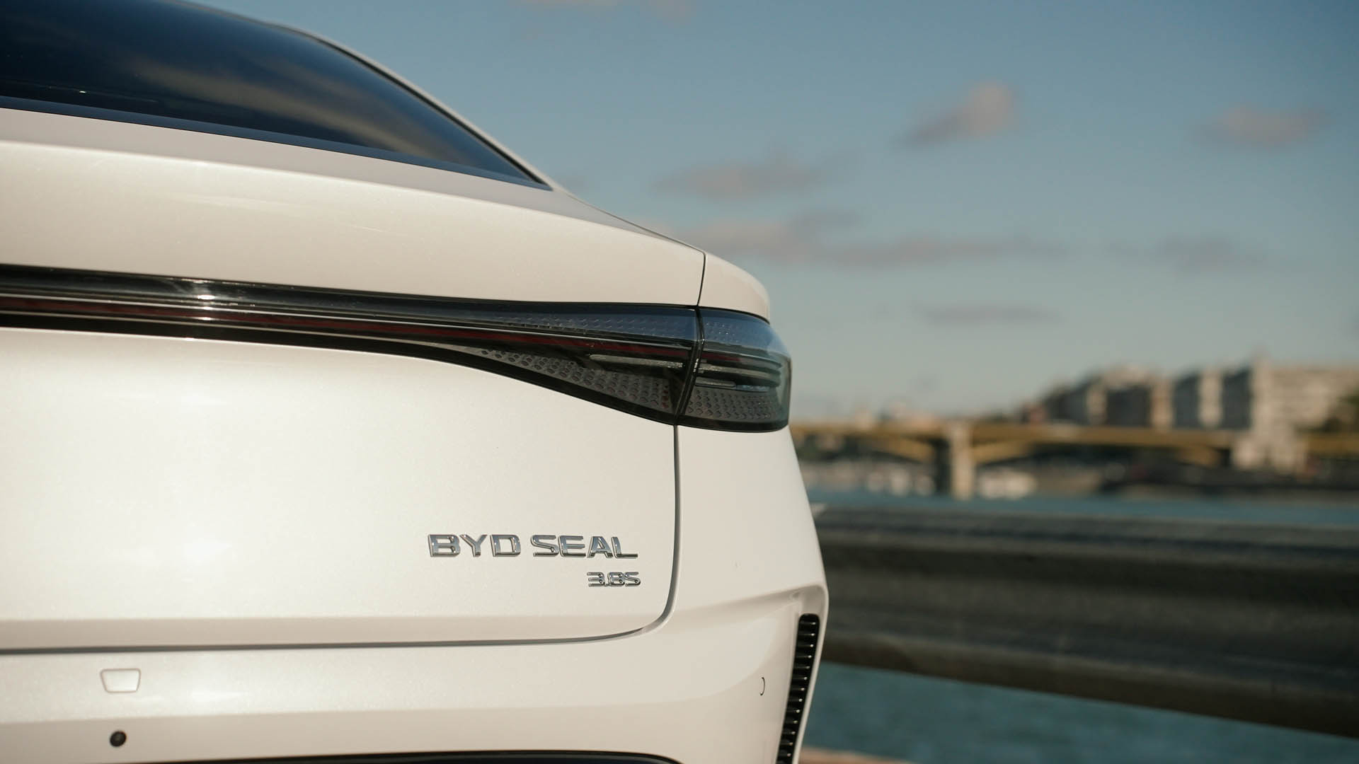 BYD SEAL 6