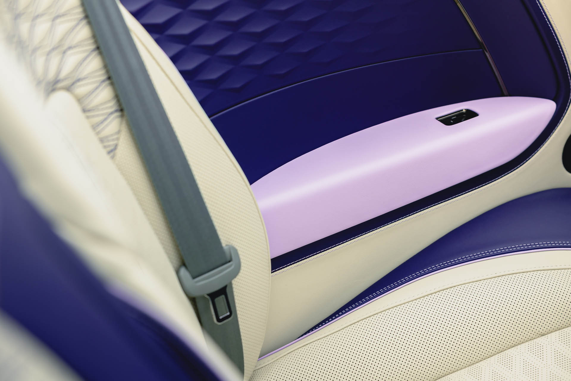 Bentley GTC Violette - 12