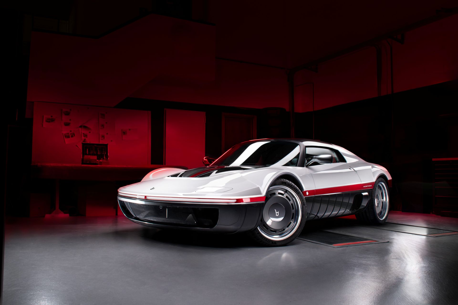 Bertone Runabout 5