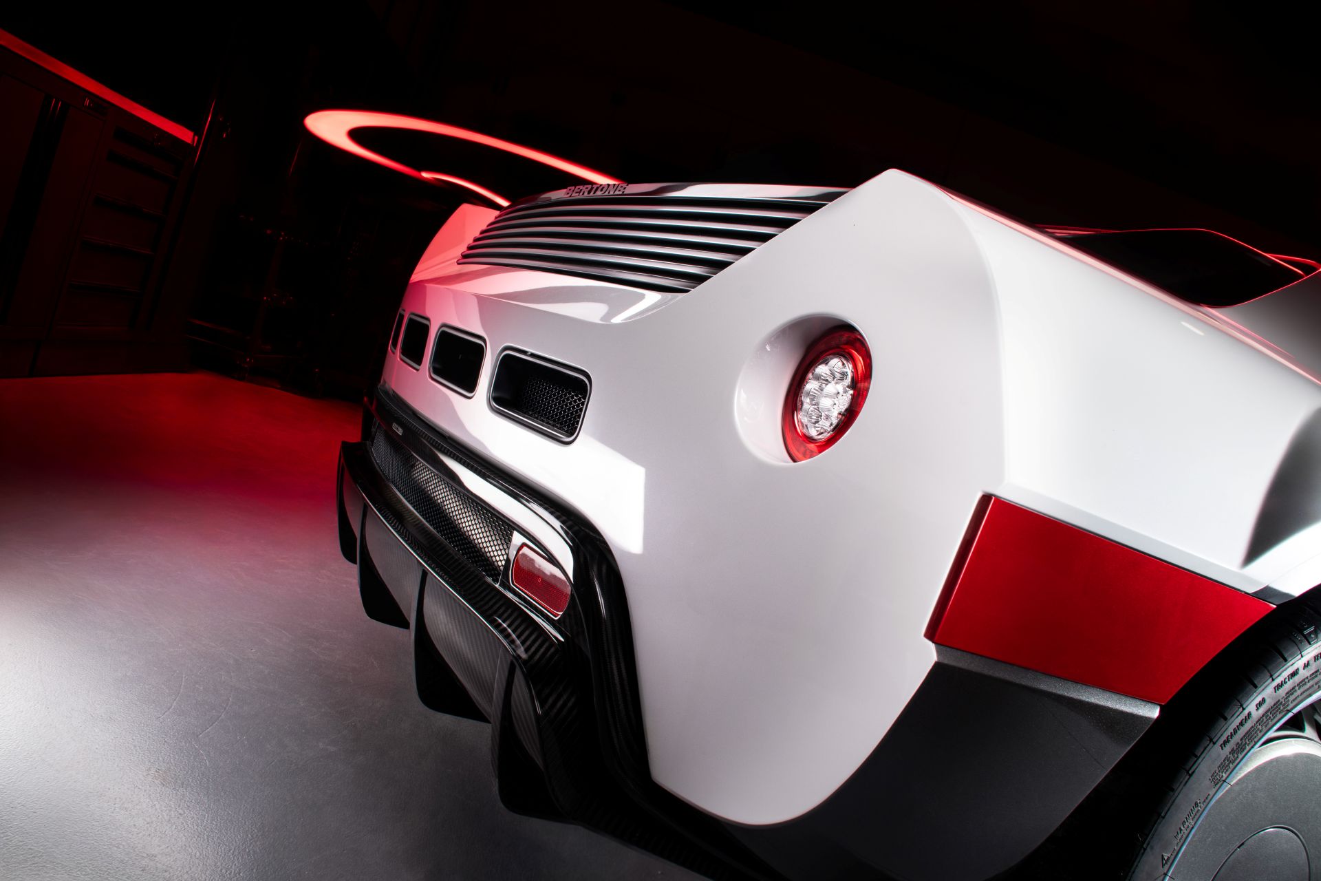Bertone Runabout 8