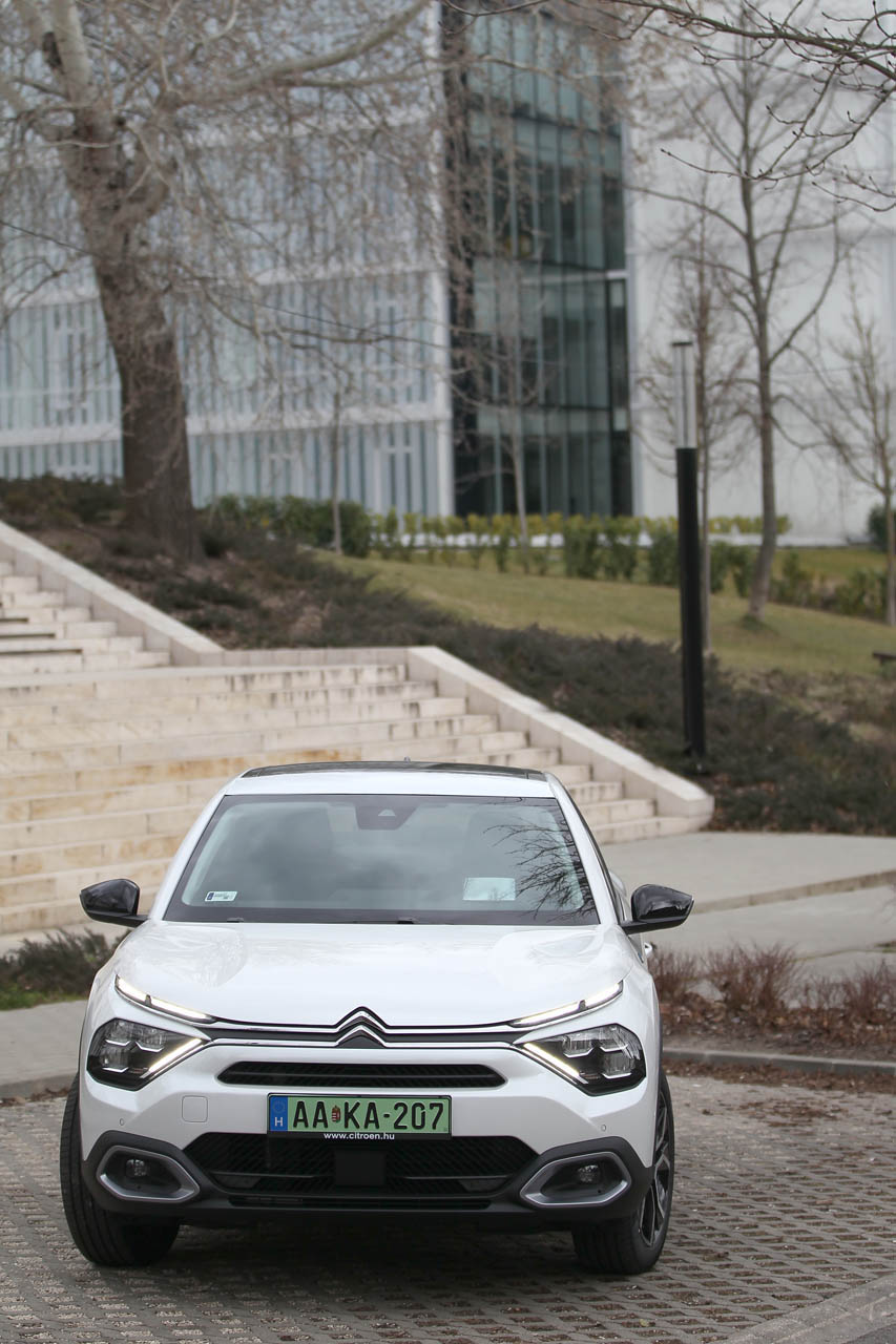 citroenc4xmobem2023gy