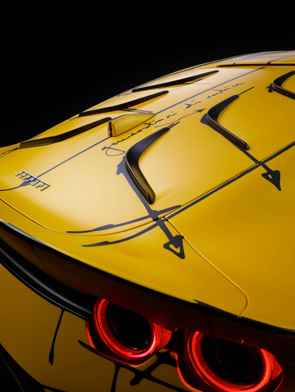 Ferrari 812 Competizione Tailor Made 12