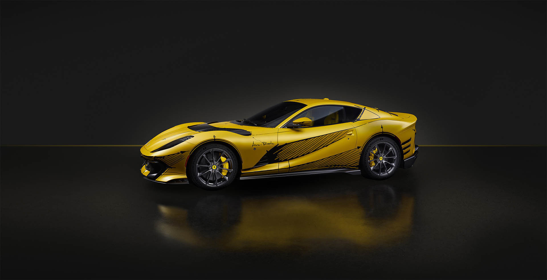 Ferrari 812 Competizione Tailor Made