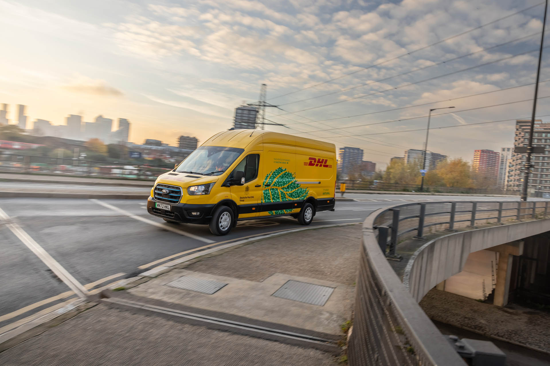 DHLExpressFordETransit