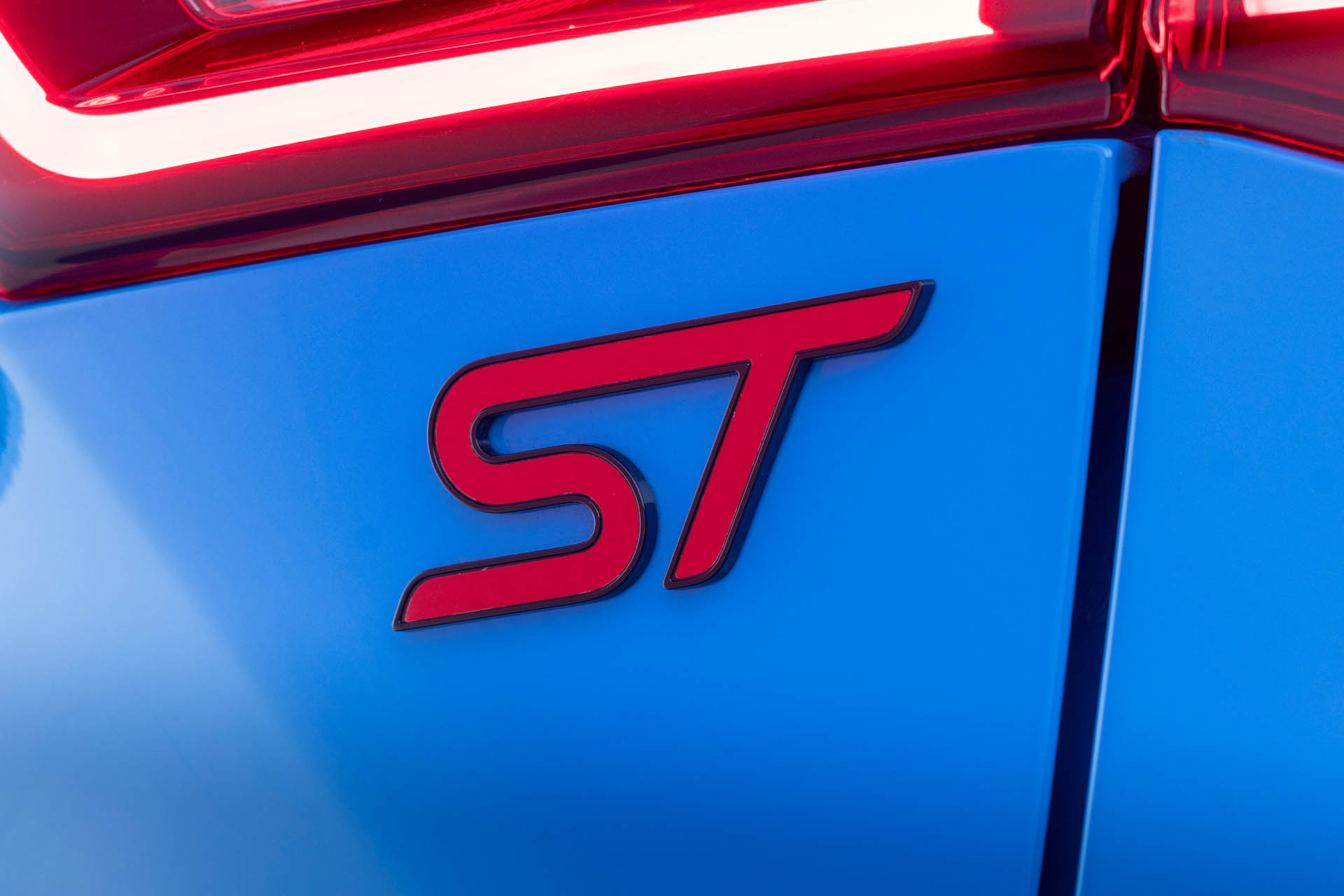 2024 FORD FOCUS-ST 41