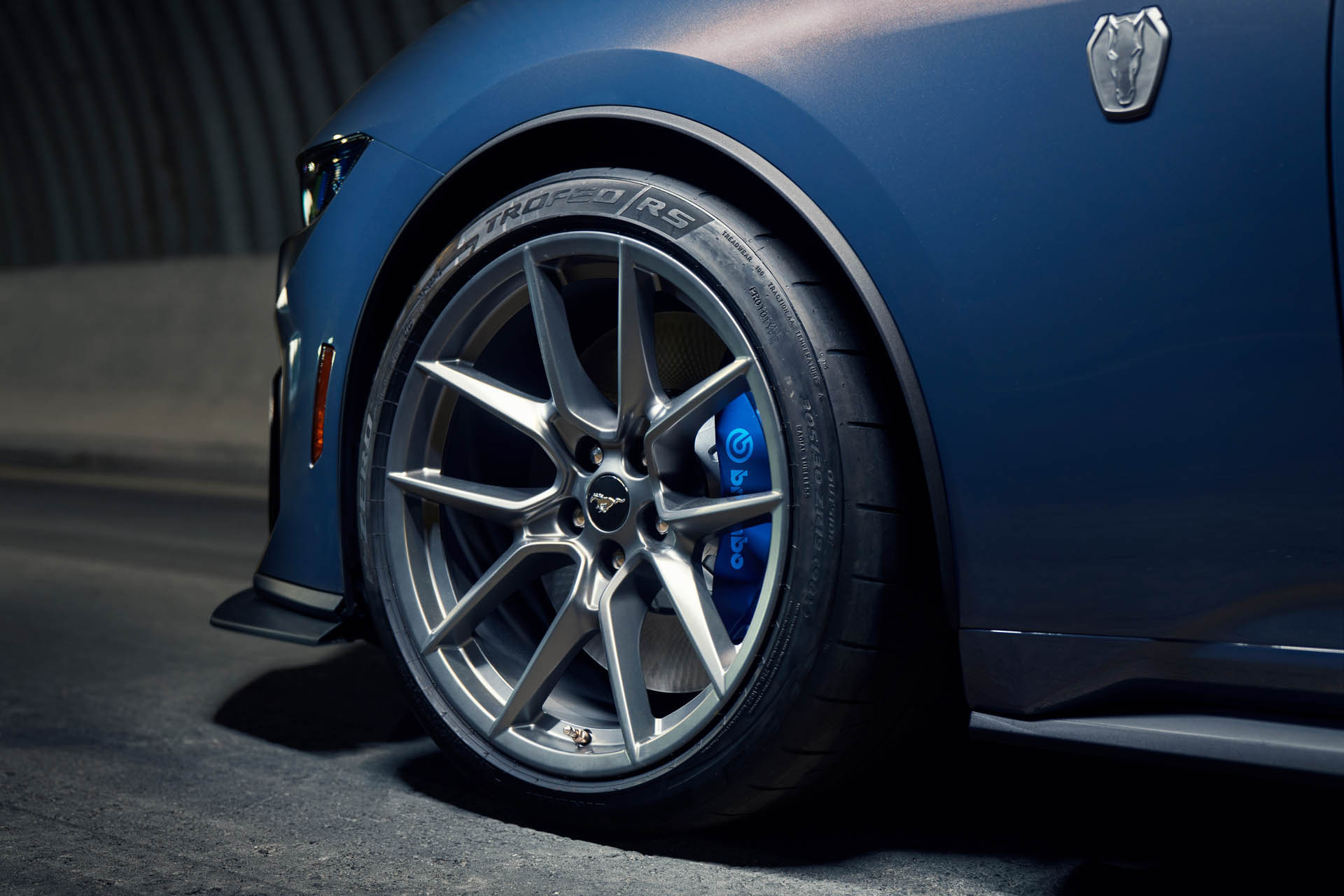 fordmustang2022DarkHorse01