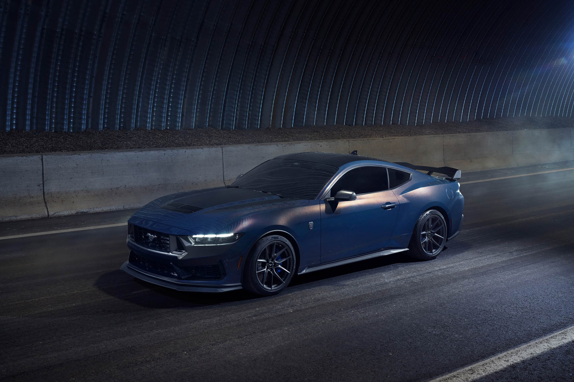 fordmustang2022DarkHorse05