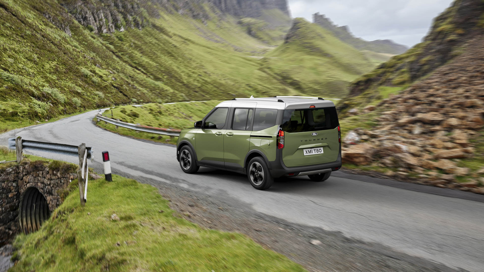 FORD Tourneo-Courier Active 2023 01