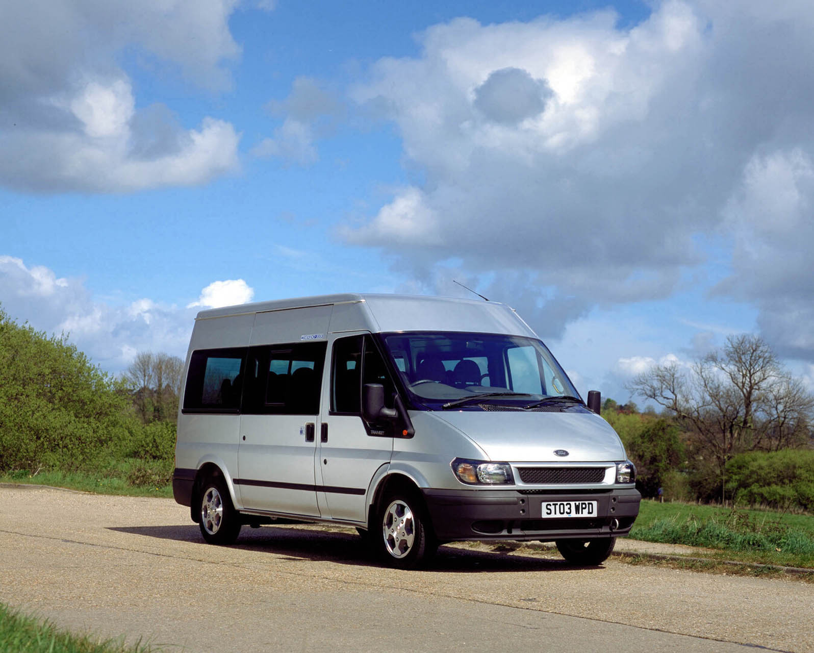 2003 ford transit12 seater minibus