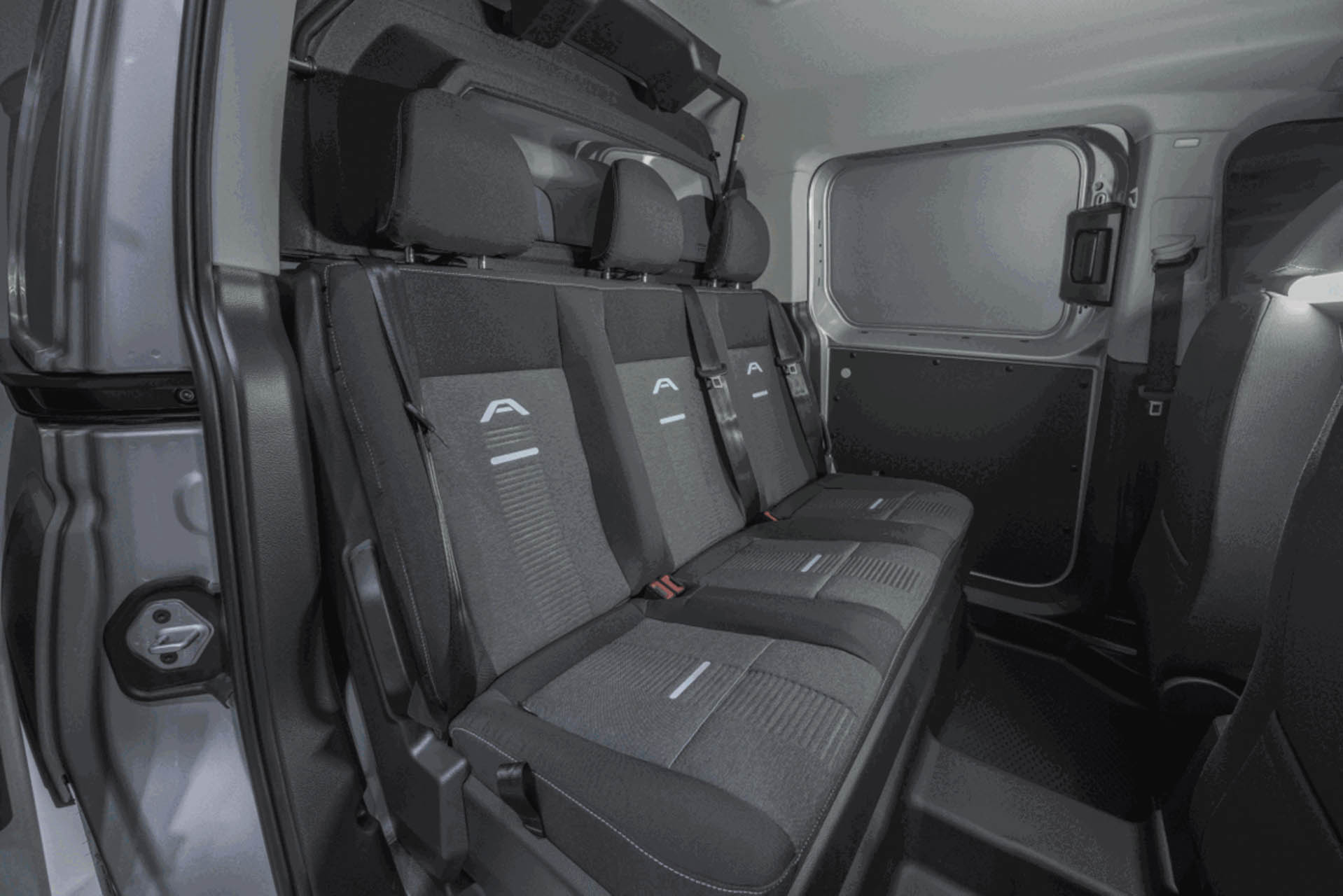 TRANSIT CONNECT KOMBI SEATING GIF