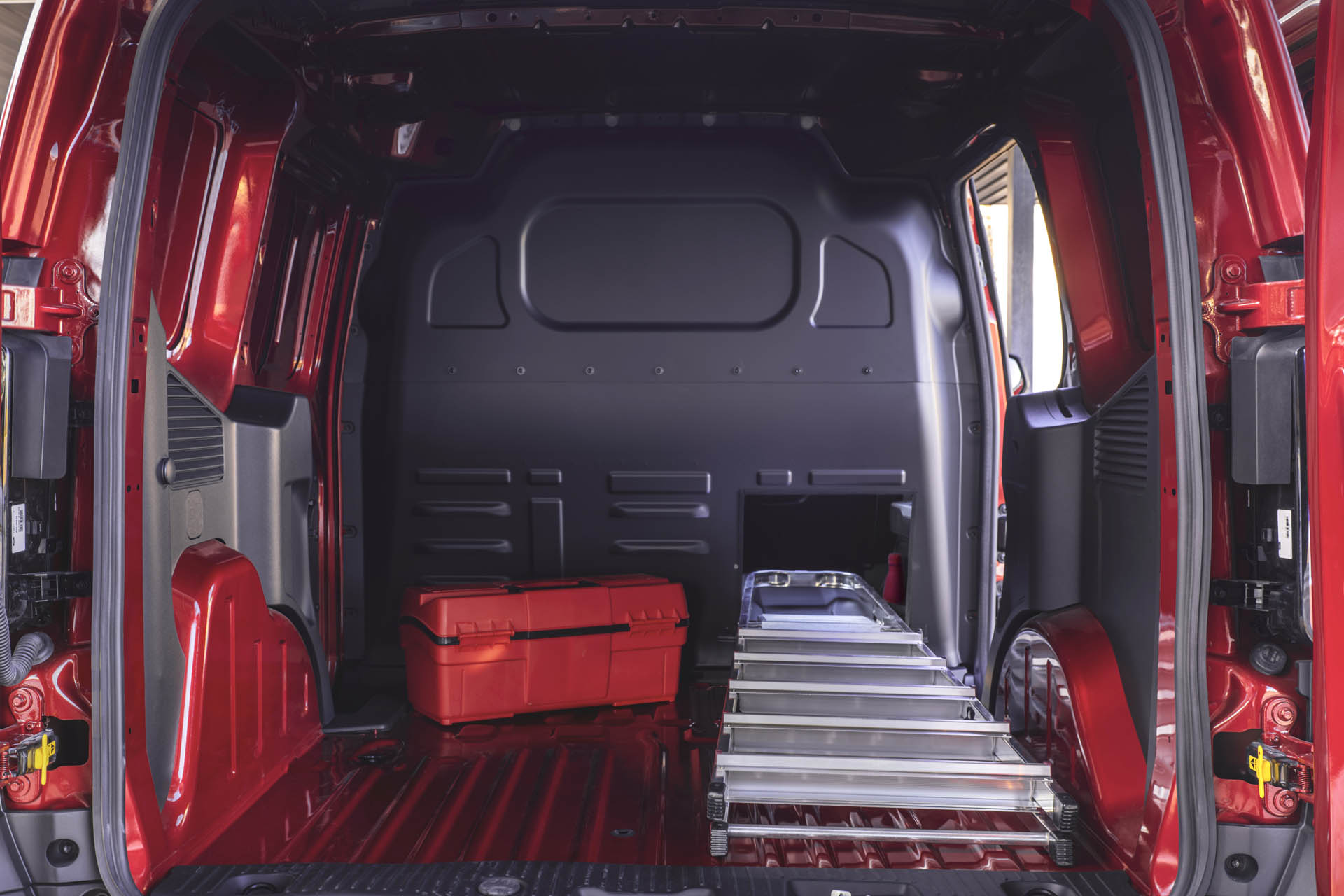 FORD TRANSIT COURIER 2023 03
