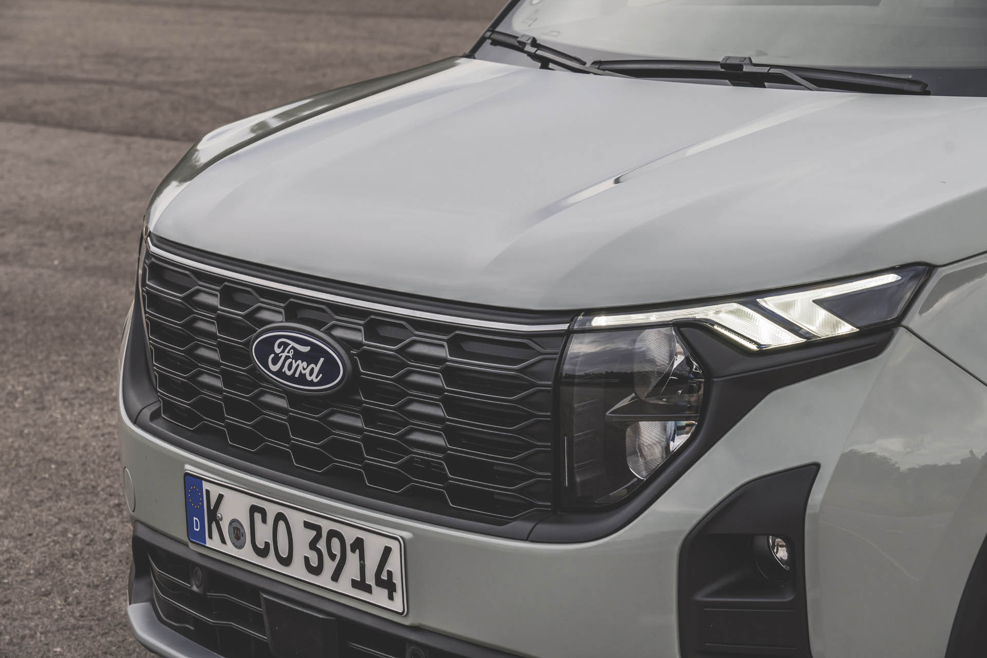 Ford Transit Courier 2024 11