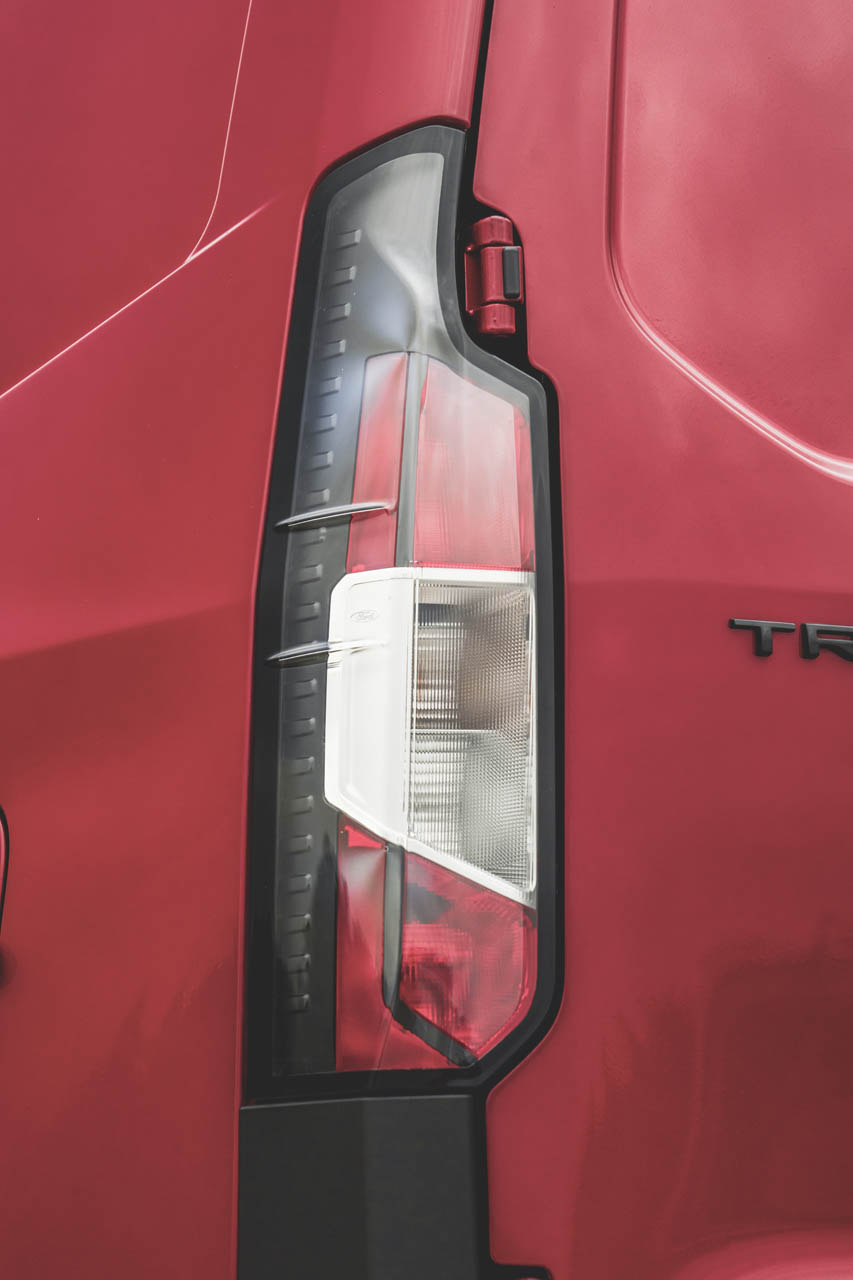Ford Transit Courier 2024 26
