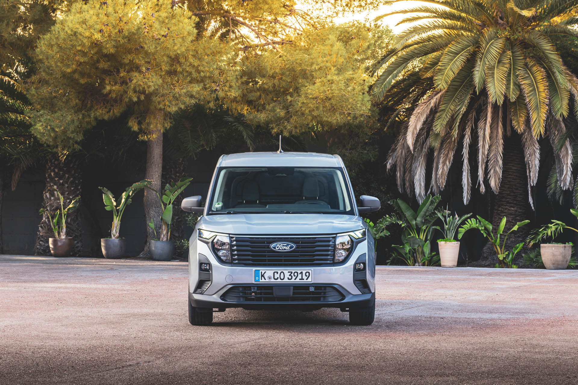 Ford Transit Courier 2024 32