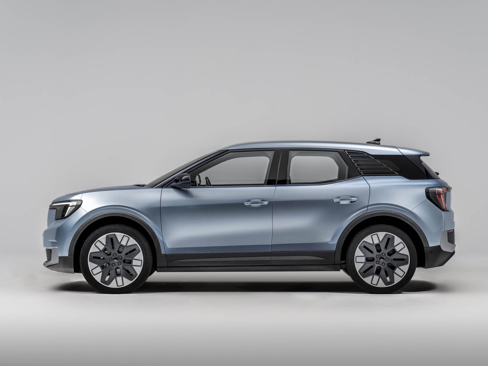 FORD Electric Explorer31