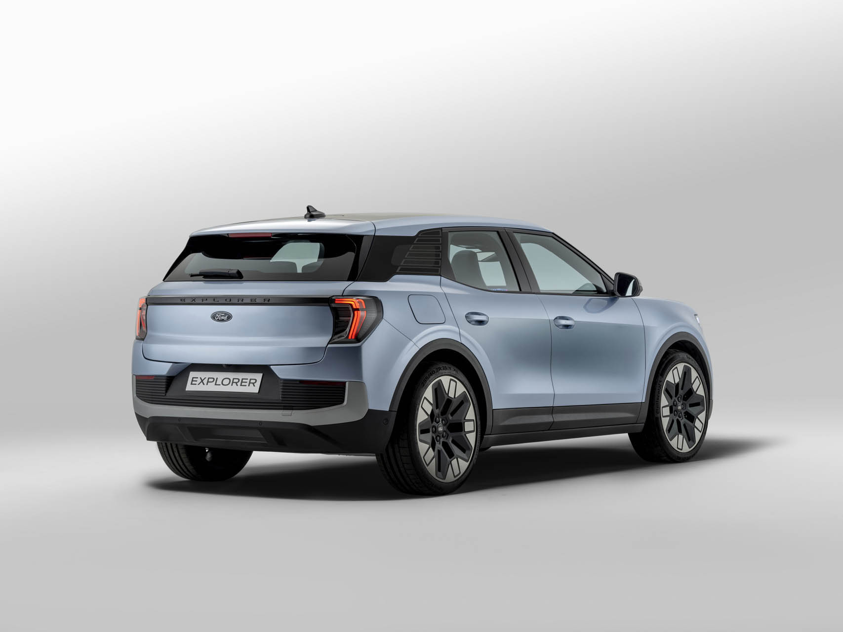 FORD Electric Explorer32