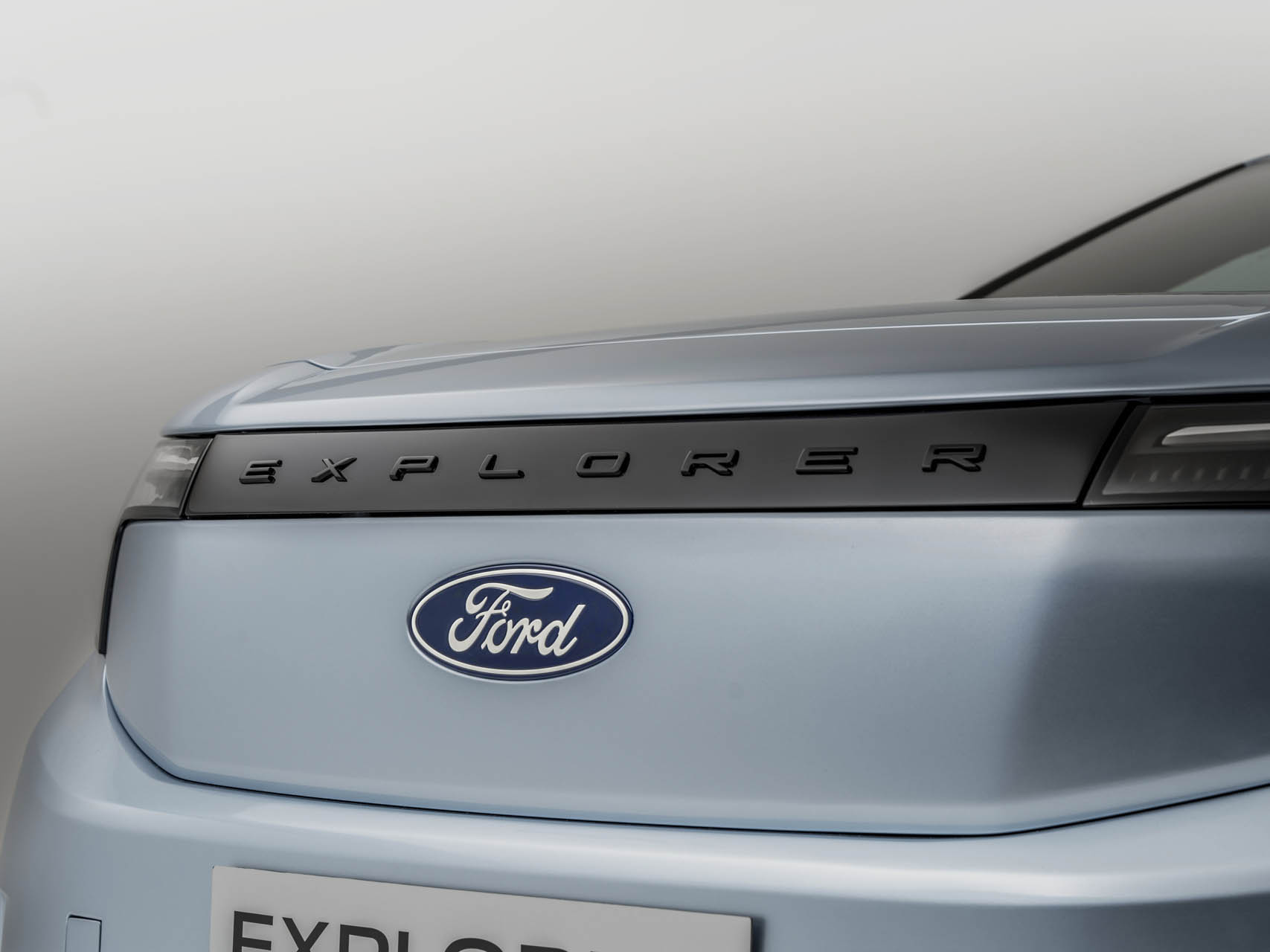 FORD Electric Explorer35