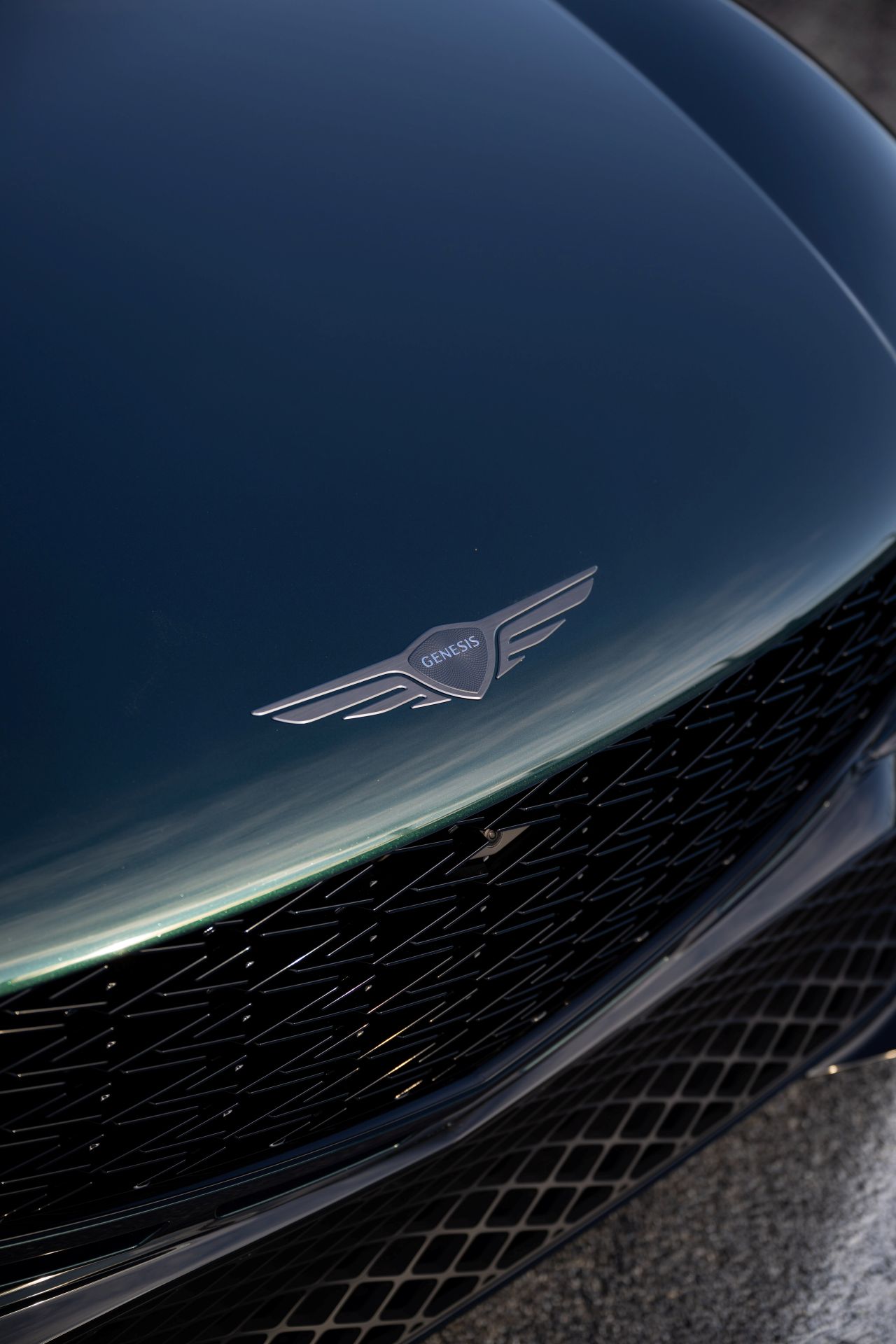 Genesis G90 Wingback Concept 14