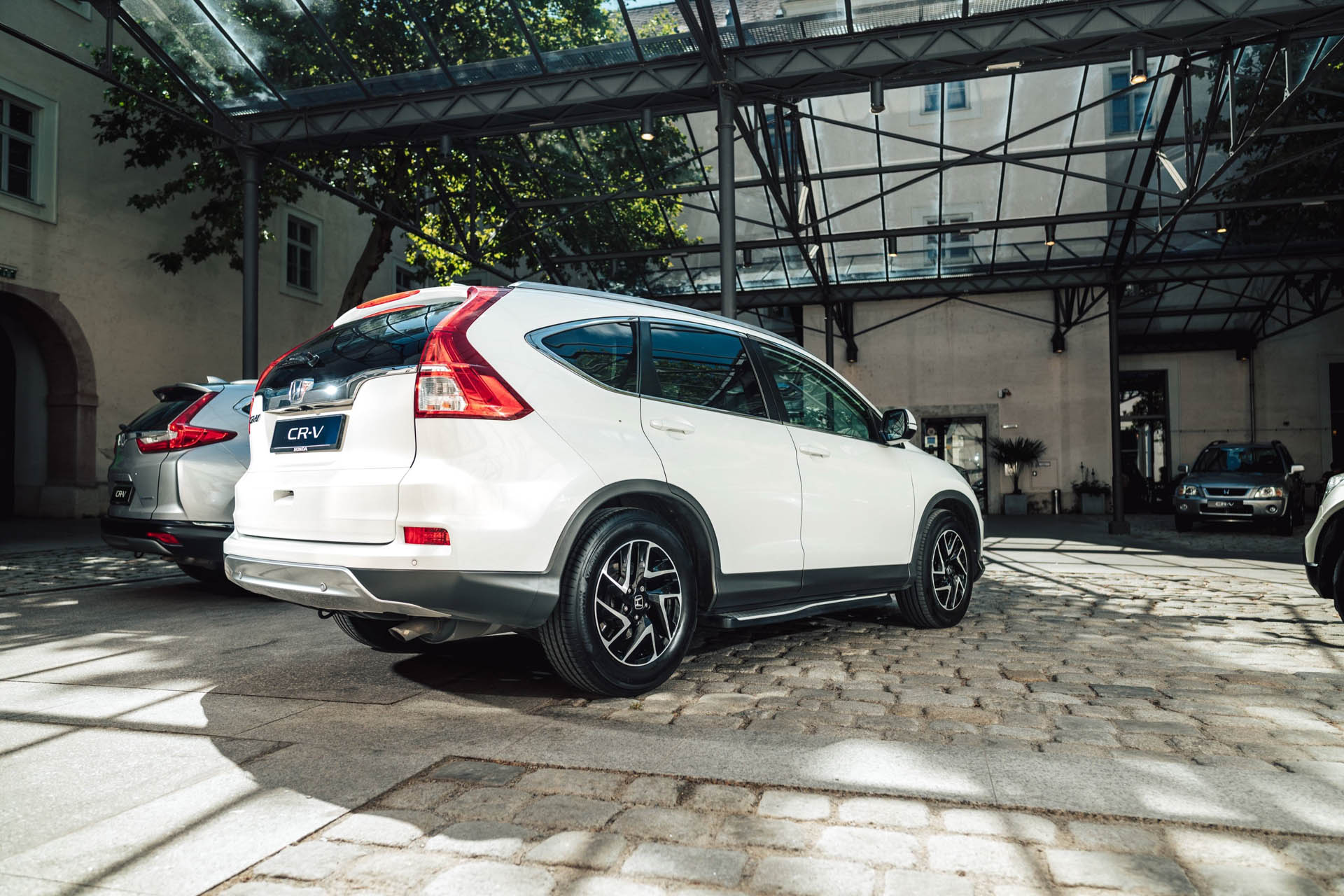 545167 CR-V 30 Anniversary