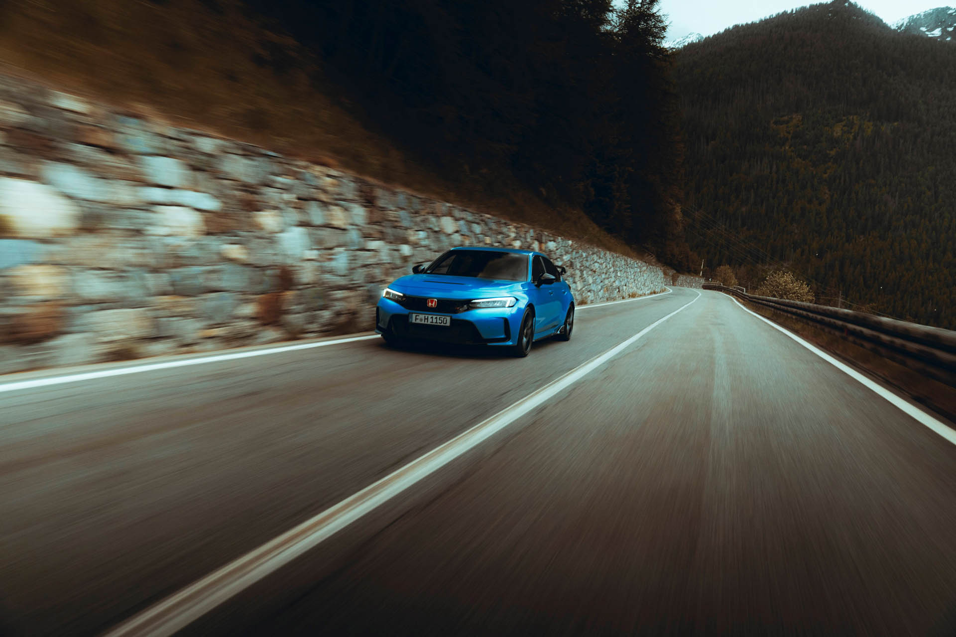 545971 Honda Civic Type R FL5 - Great St Bernard Pass