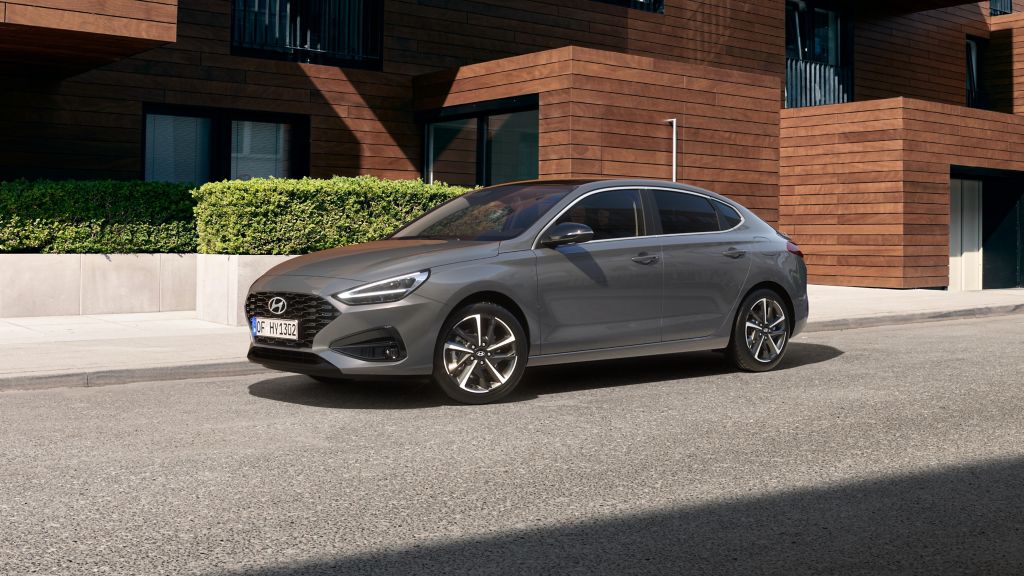 hyundai i30 fastback 2024 01