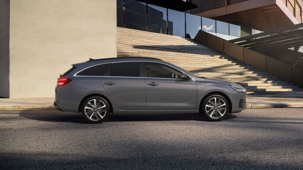 hyundai i30 wagon 2024 02