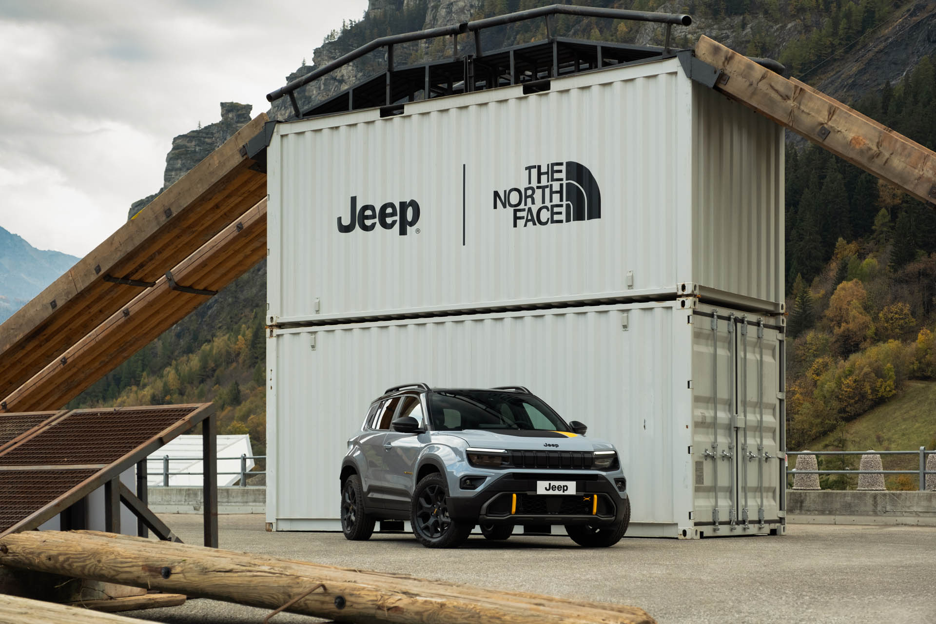 jeep avenger 4xe the north face edition 02