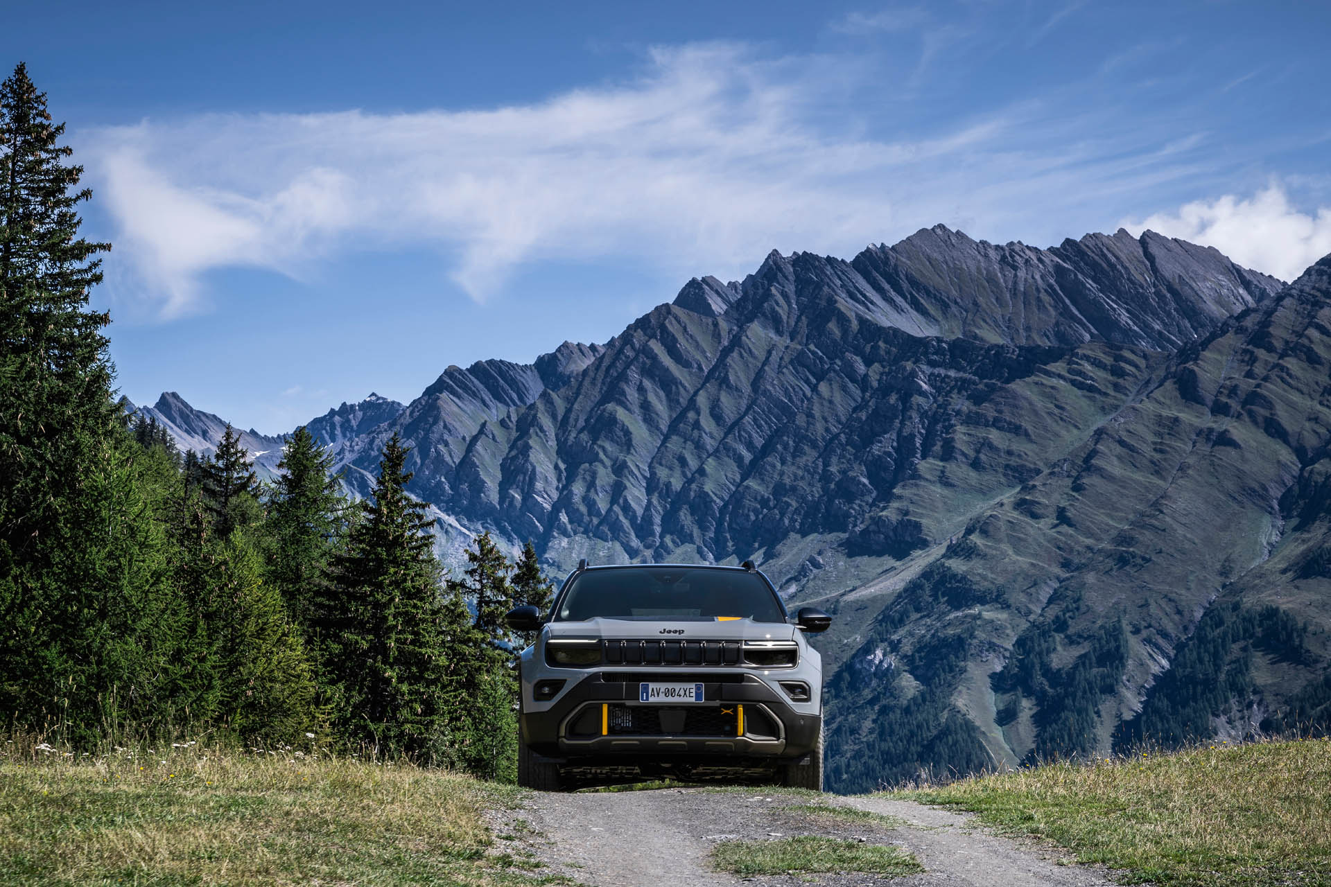 jeep avenger 4xe the north face edition 11