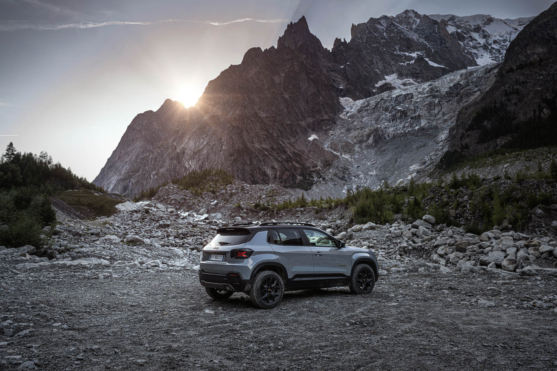 jeep avenger 4xe the north face edition 22
