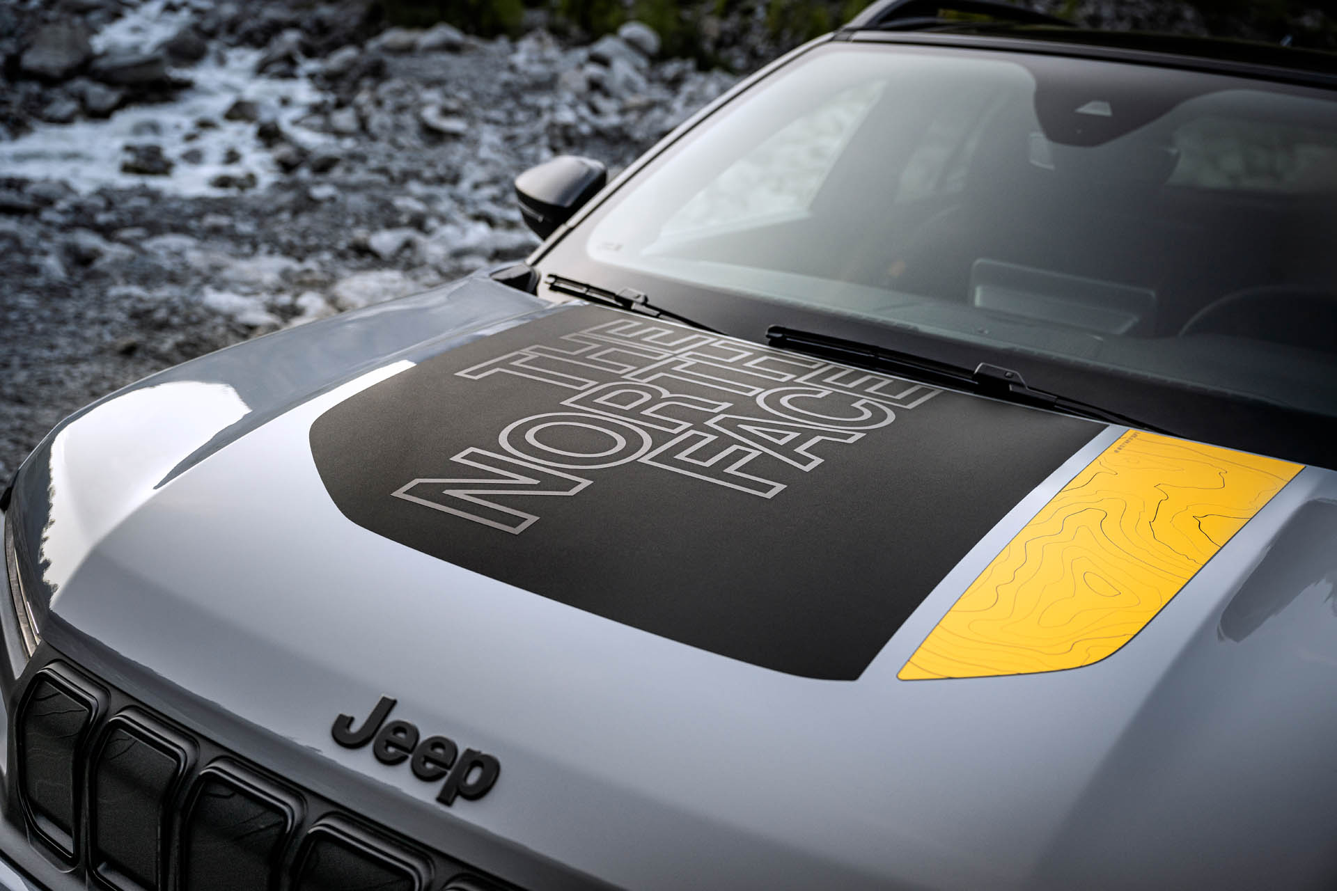 jeep avenger 4xe the north face edition 28