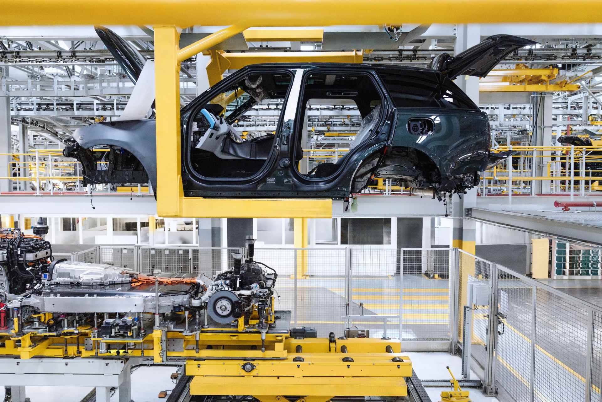 RANGE ROVER ELECTRIC 2