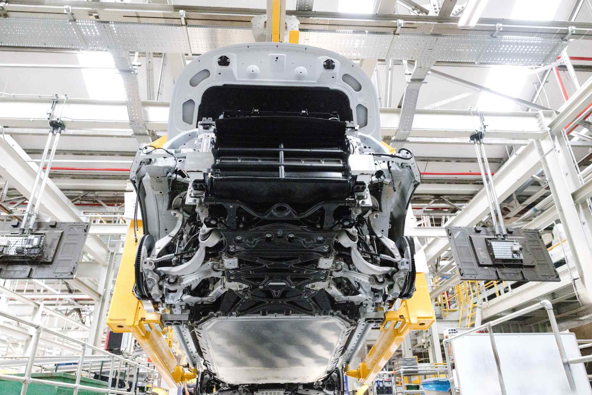 RANGE ROVER ELECTRIC 5