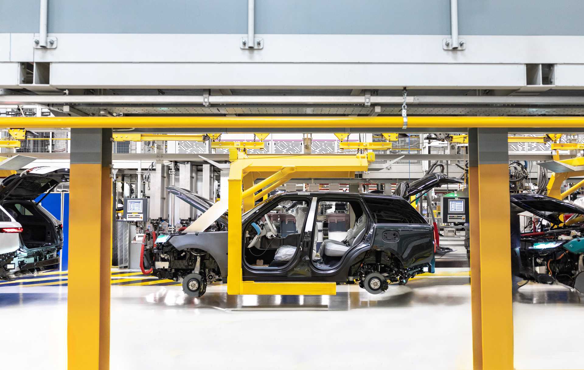 RANGE ROVER ELECTRIC 6