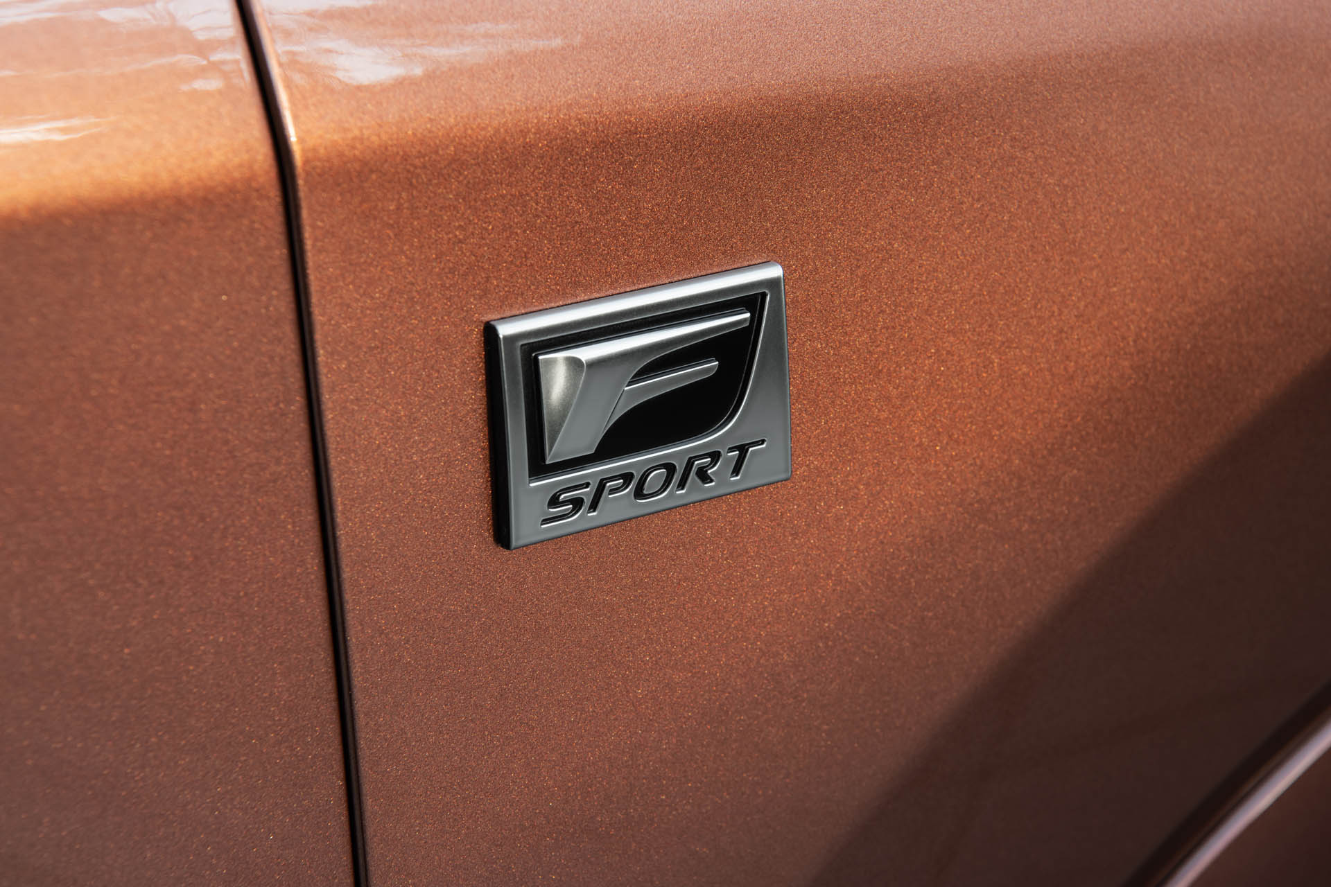 lexuxrx500hfsport04