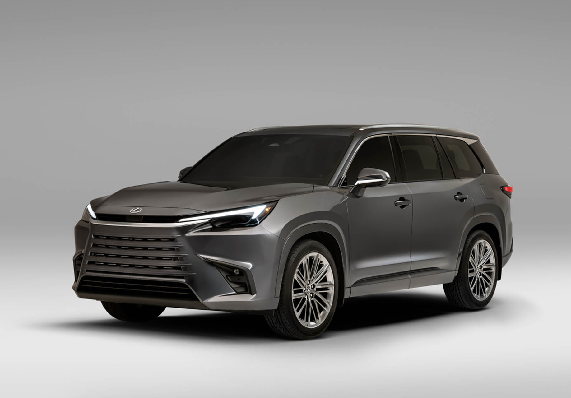 Lexus TX 12