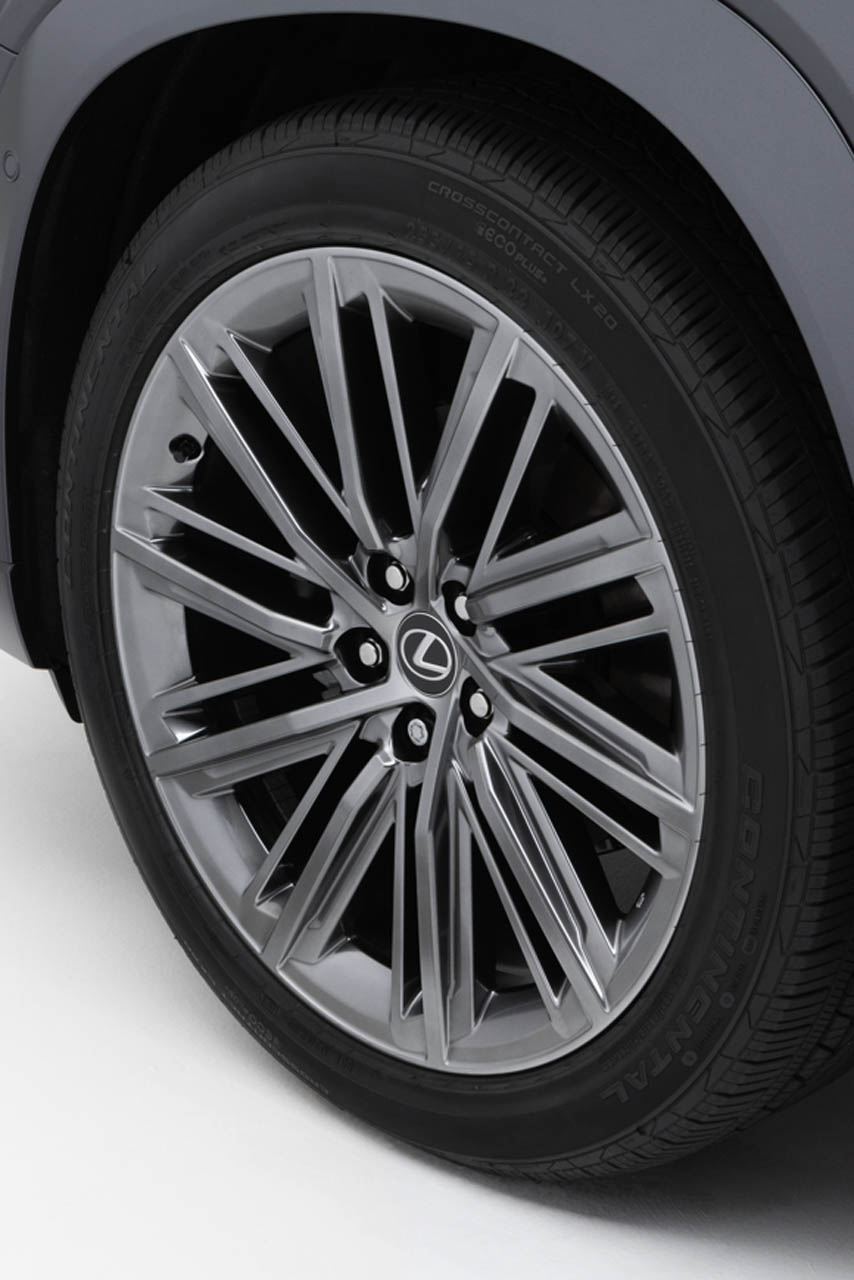 Lexus TX 18