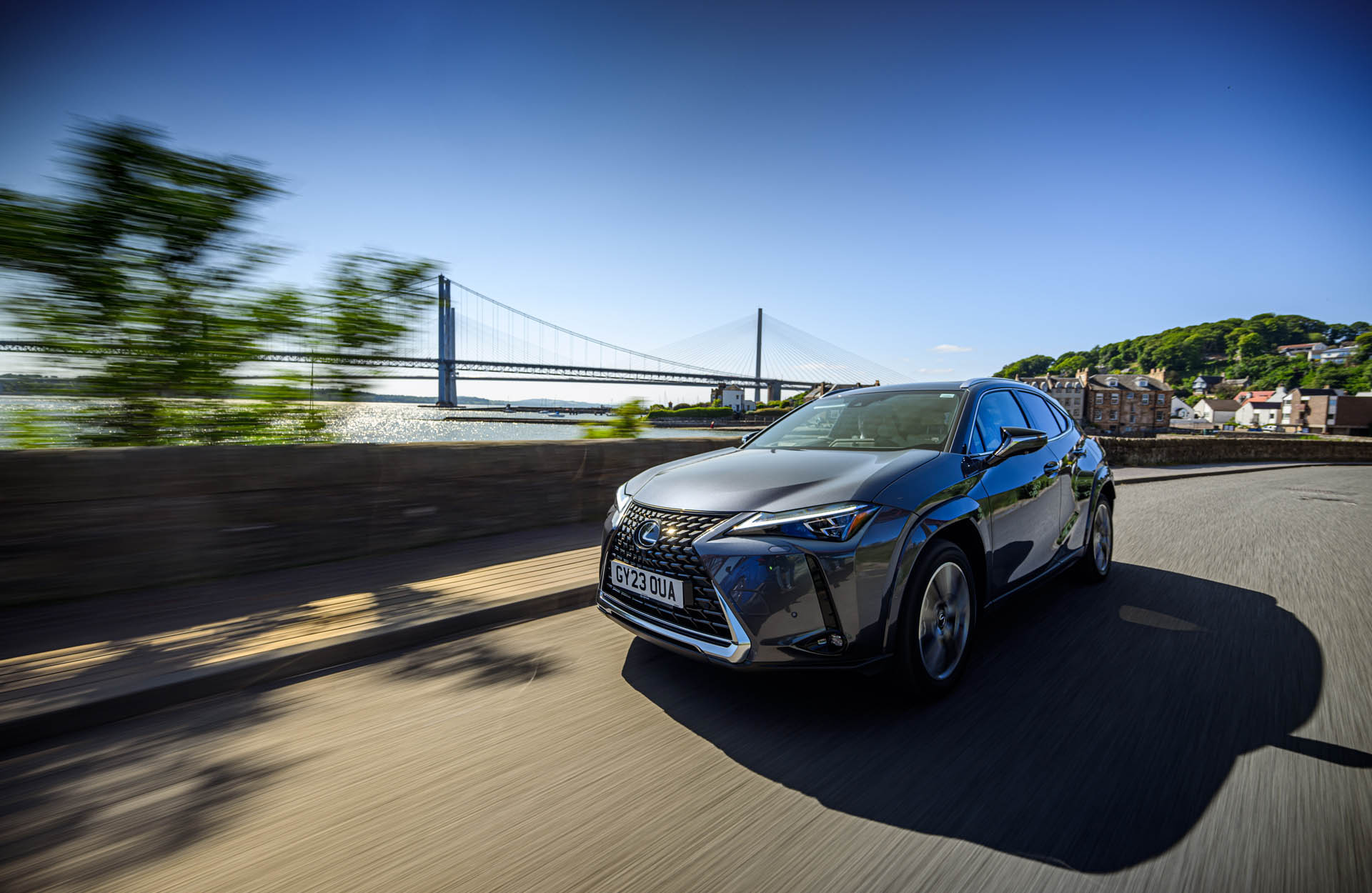 lexus ux300e my23 13