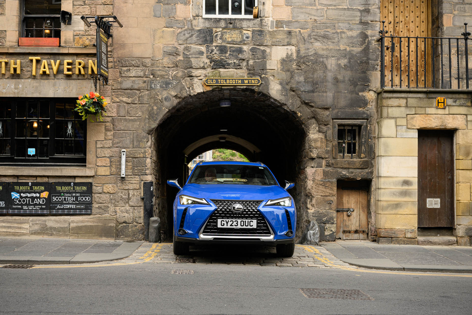 lexus ux300e my23 22