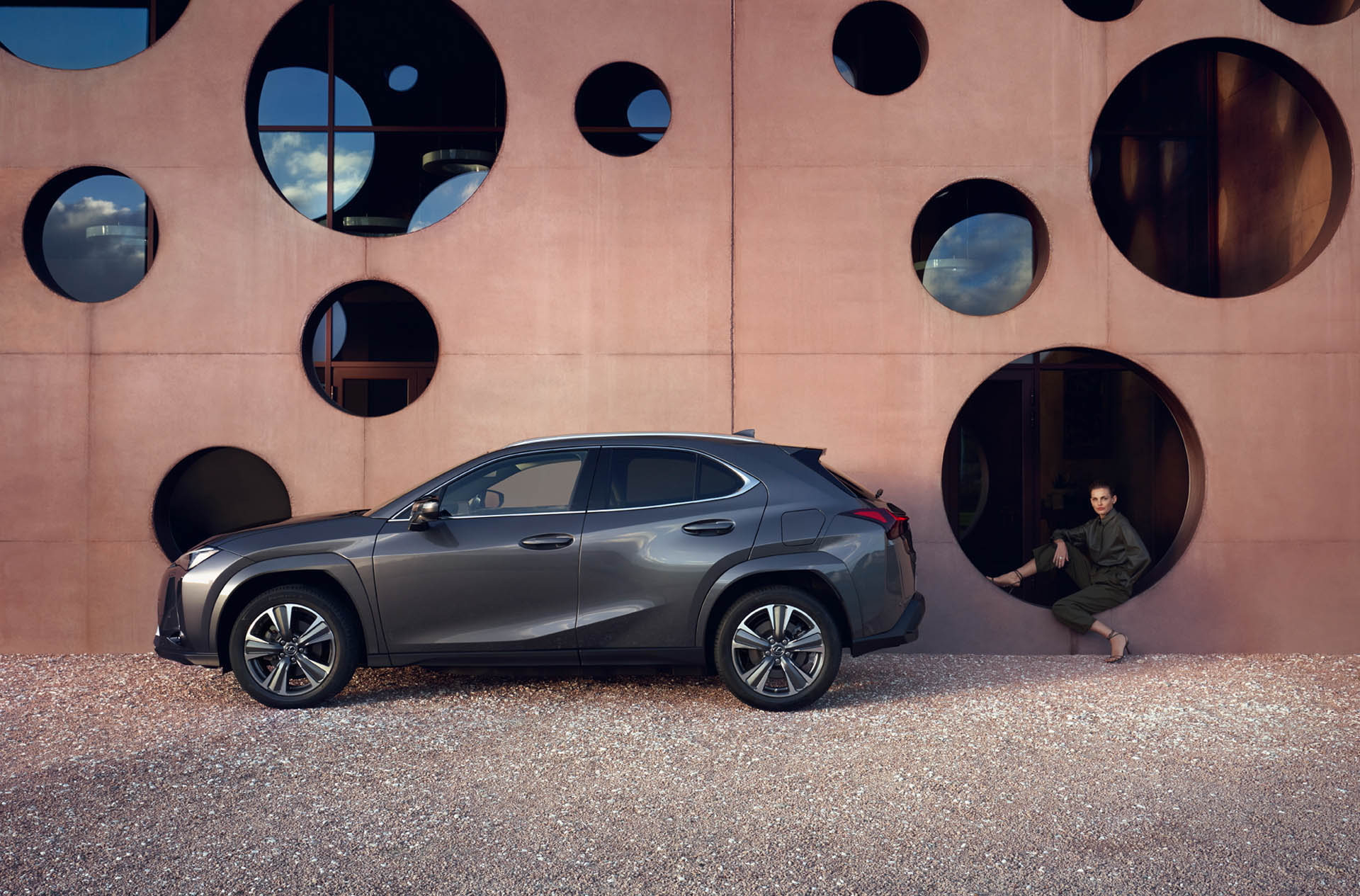 lexus ux300e my23 53