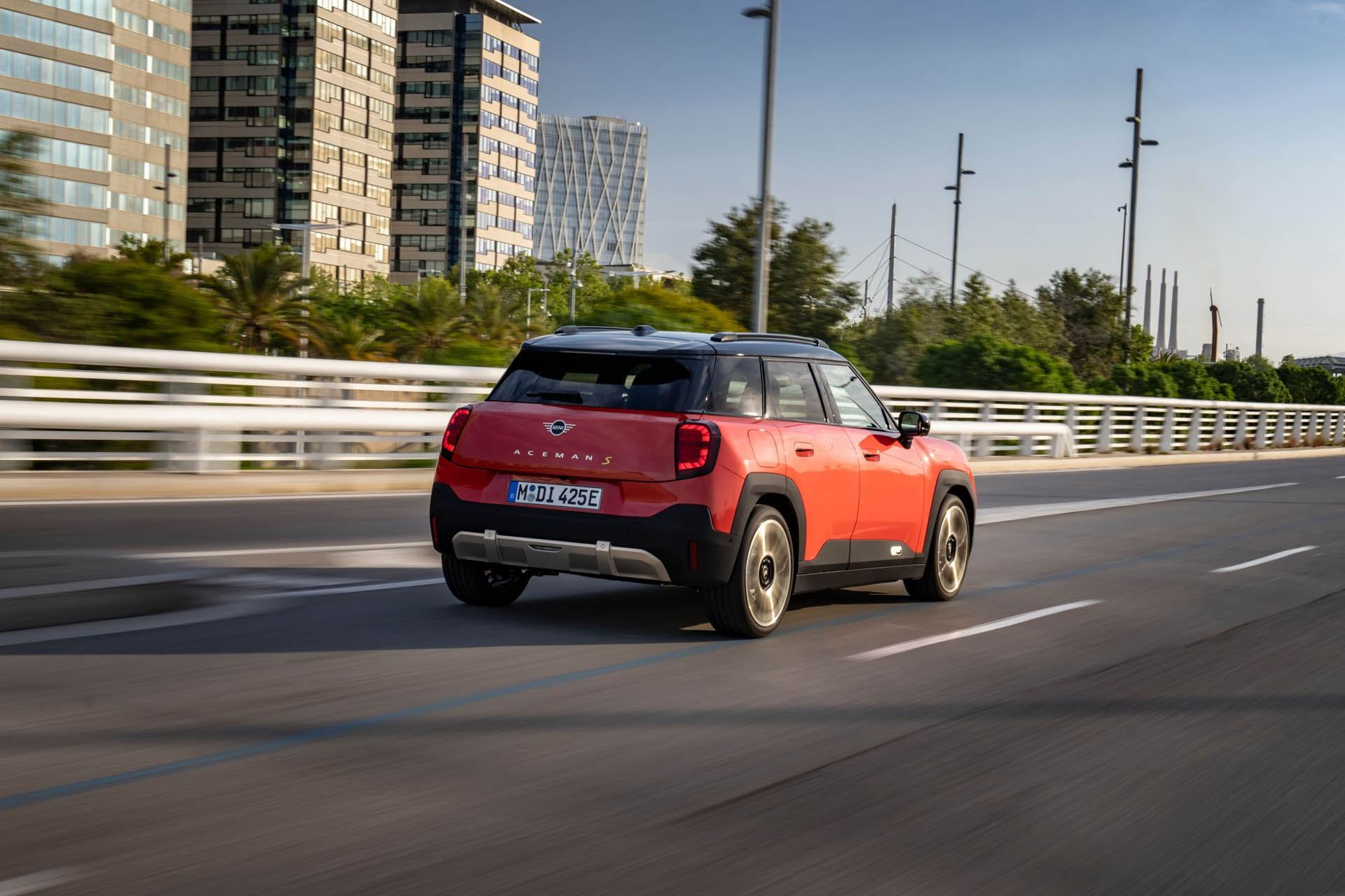 MINI Aceman SE Favoured Trim 13