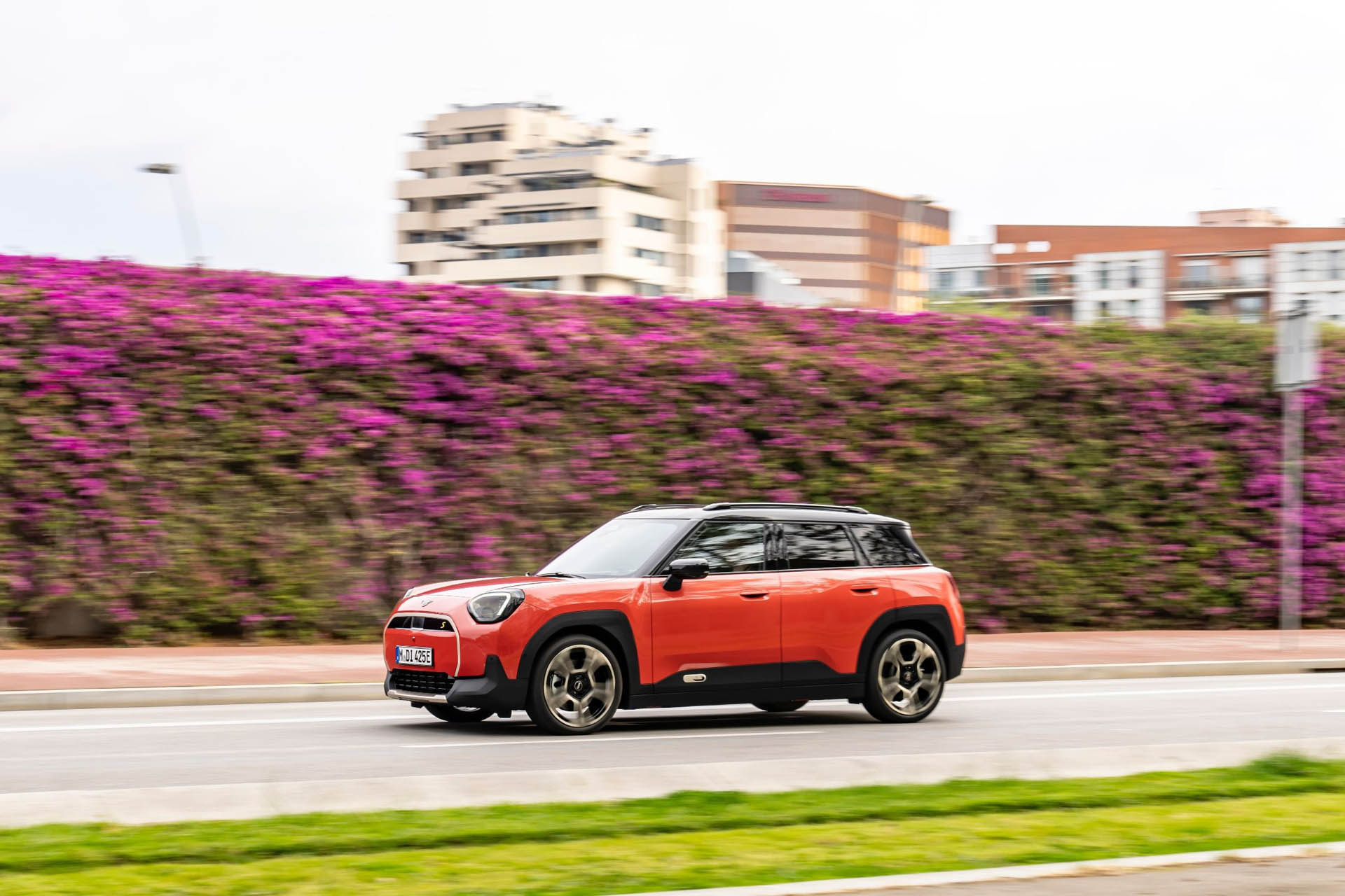 MINI Aceman SE Favoured Trim 16