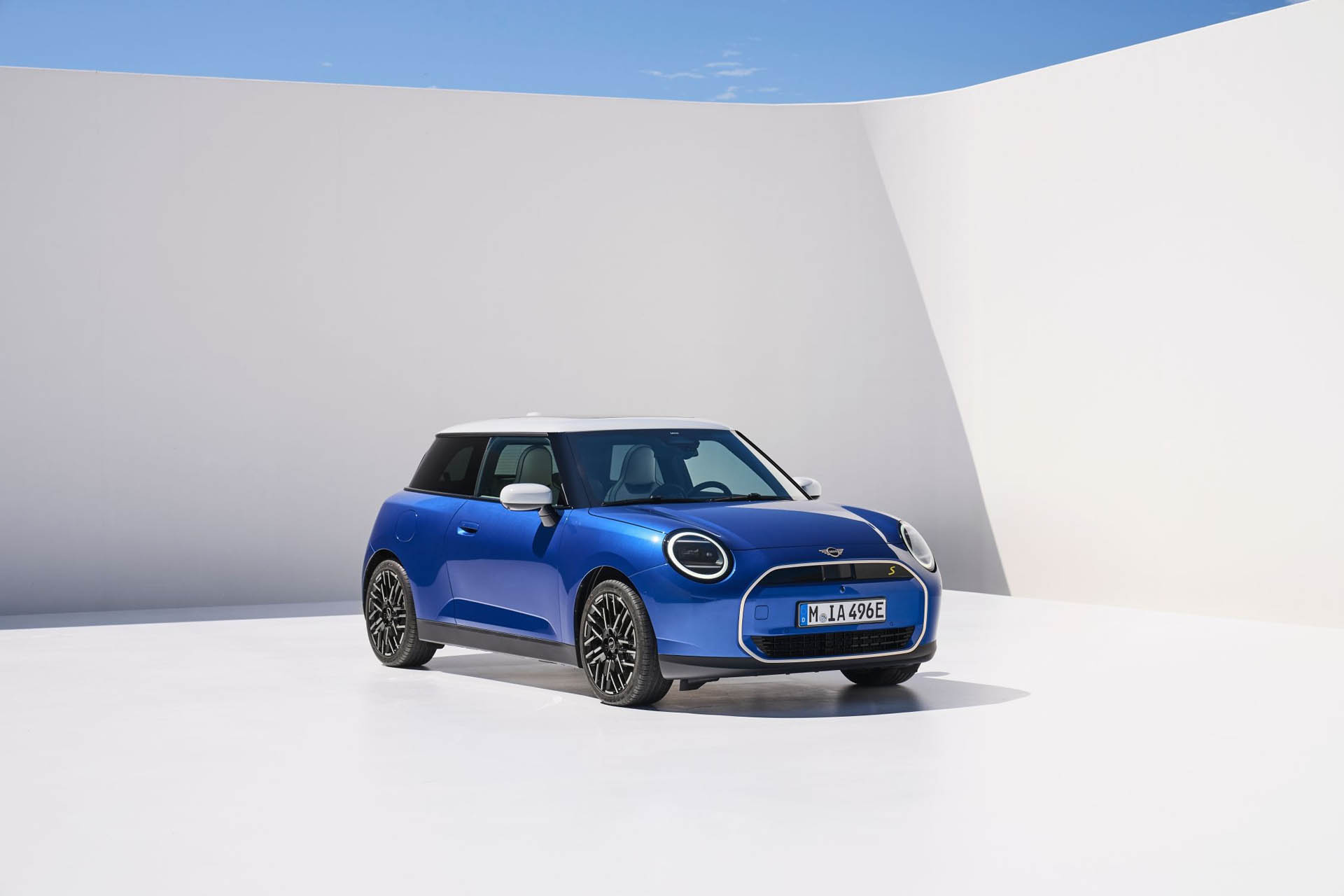MINI Cooper 2023 01