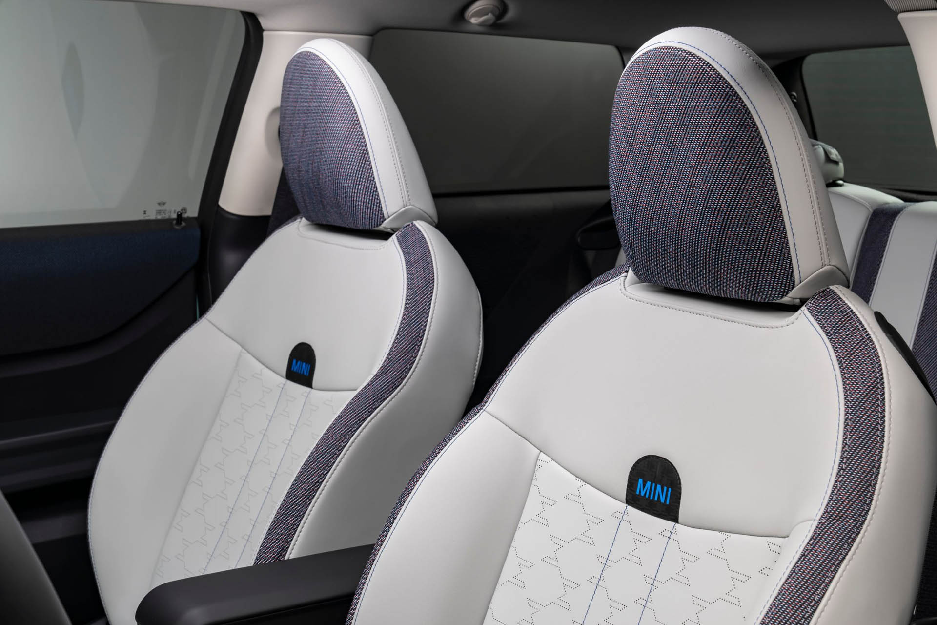 MINI Cooper 2024 30